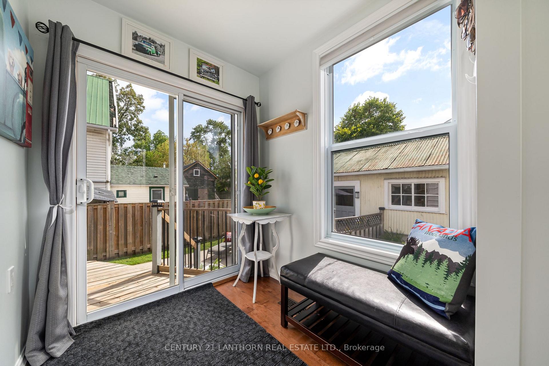 Photo 17 of 26 Everett Street, Belleville, Belleville Ward — HOMEH