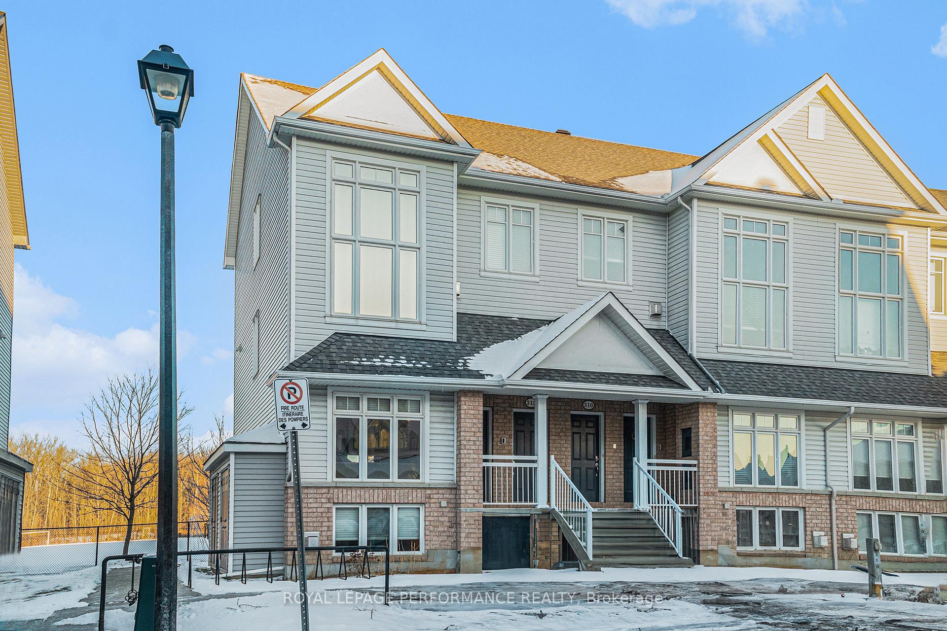 Photo 2 of 314 Galston, Ottawa, Mer Bleue/Bradley Estates/Anderson Park — HOMEH