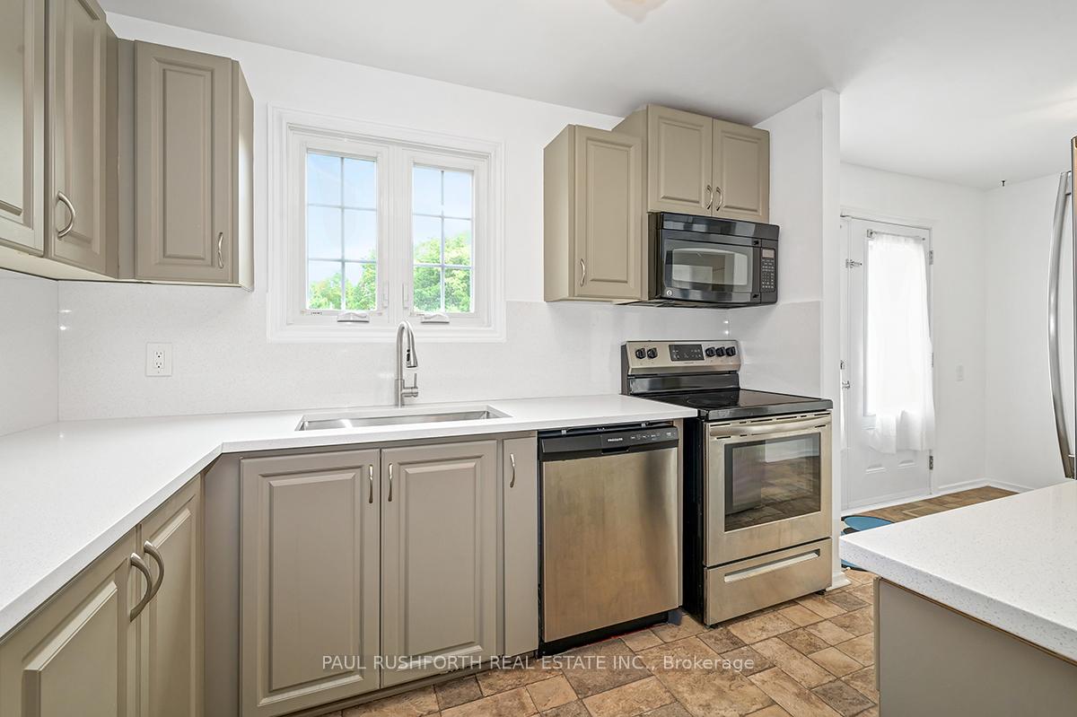 Photo 7 of Unit 8, 2300 Ogilvie Road, Ottawa, Beaconwood — HOMEH