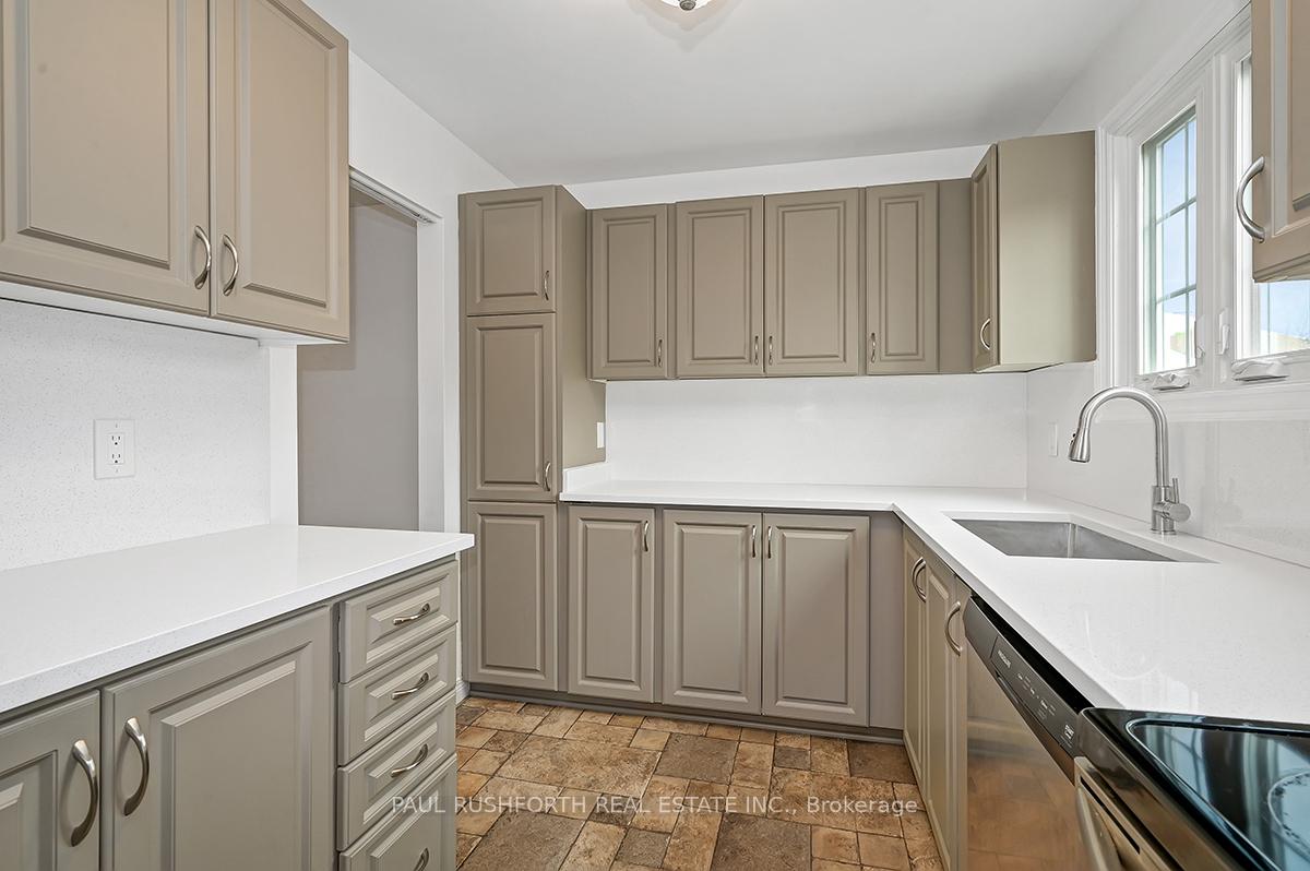 Photo 9 of Unit 8, 2300 Ogilvie Road, Ottawa, Beaconwood — HOMEH