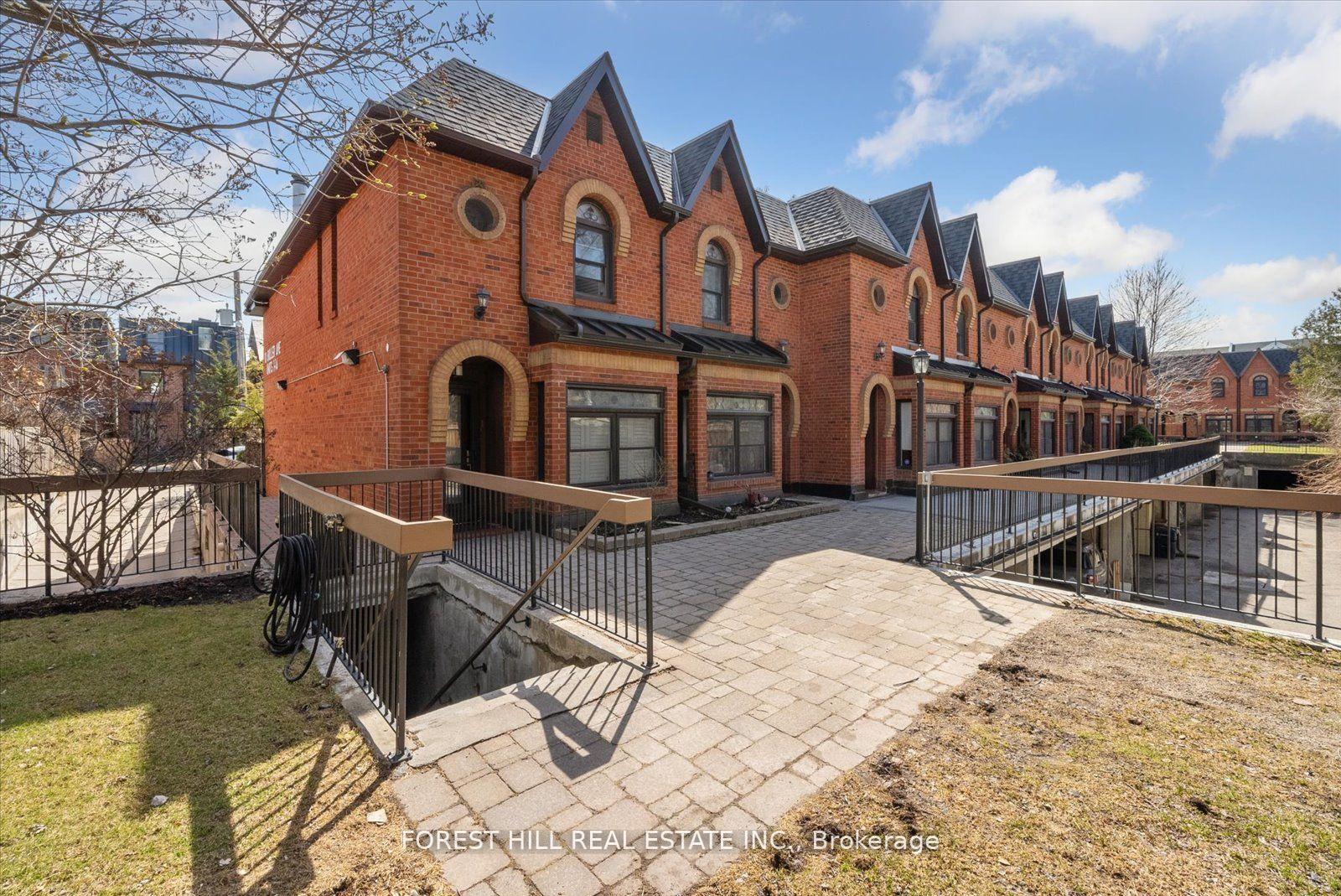 Photo 2 of Unit Th3, 10 Buller Avenue, Toronto, The Beaches — HOMEH