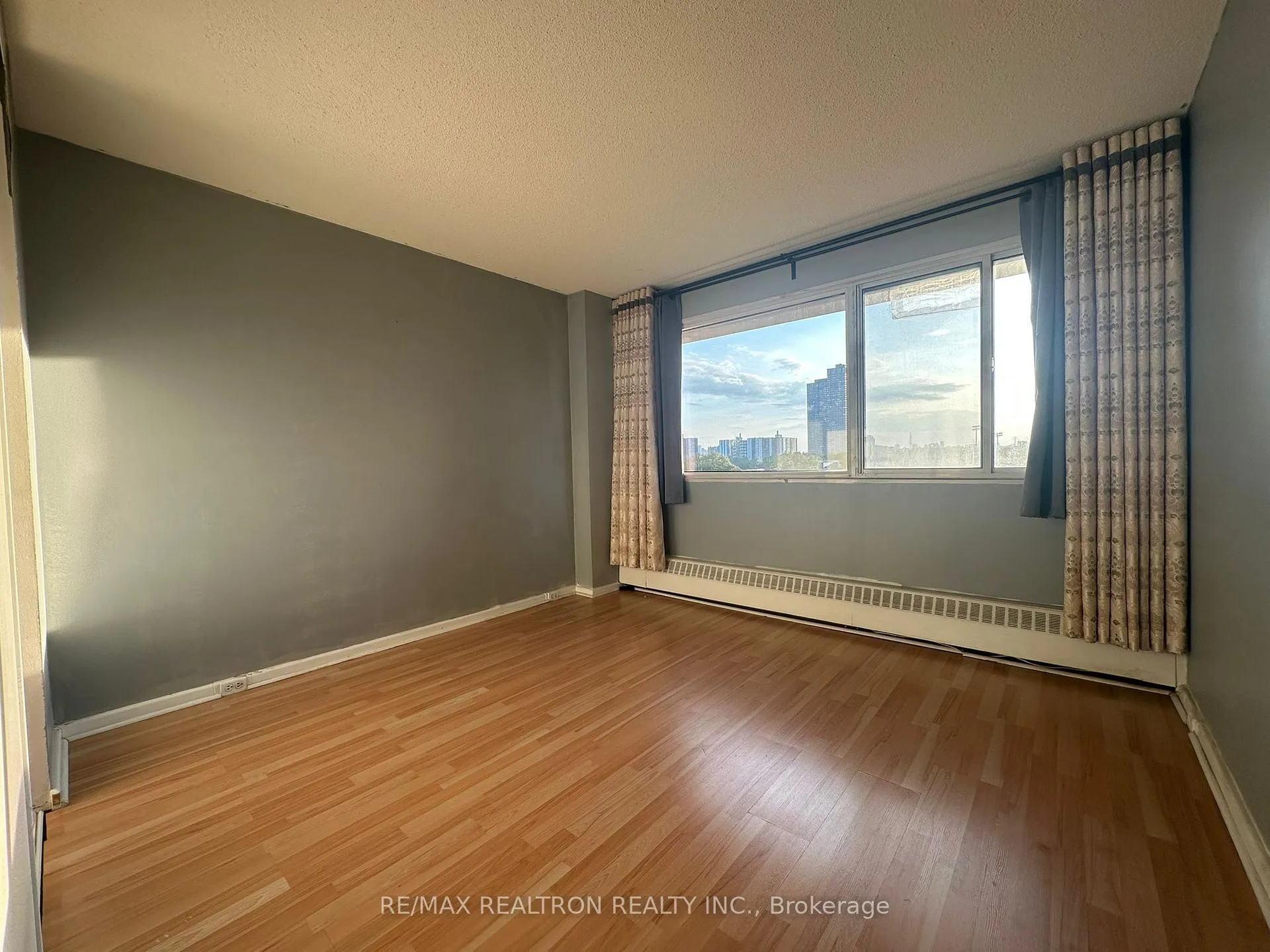 Photo 7 of Unit 605, 725 Don Mills Road, Toronto, Flemingdon Park — HOMEH