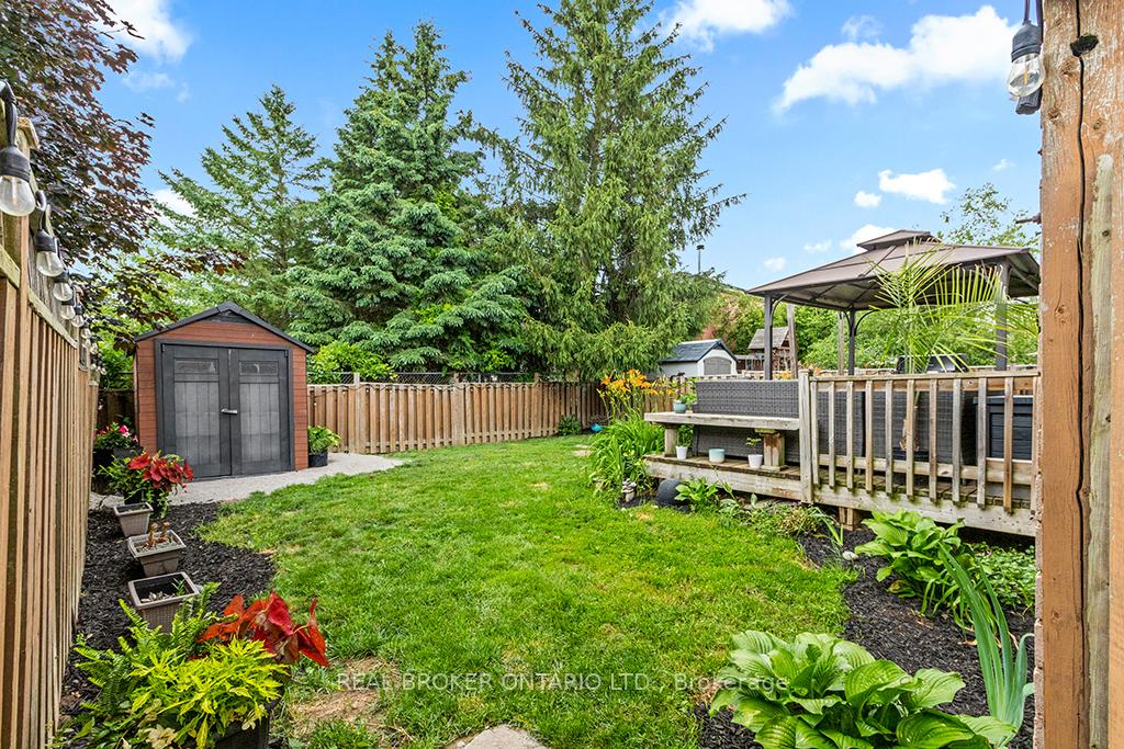 Photo 4 of 48 Mcveigh Drive, Barrie, Northwest — HOMEH