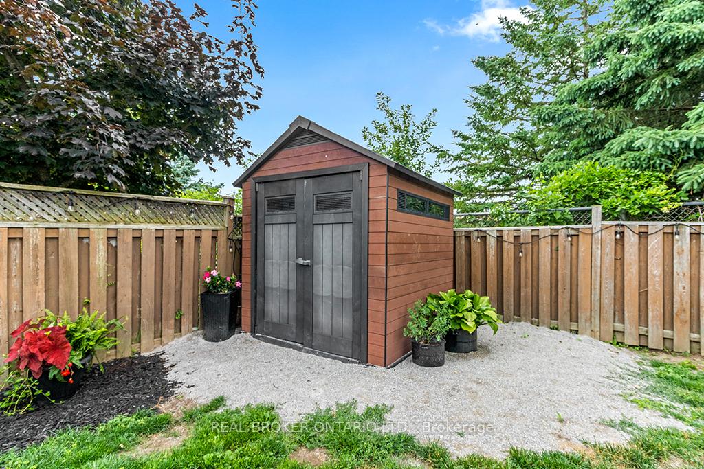 Photo 5 of 48 Mcveigh Drive, Barrie, Northwest — HOMEH