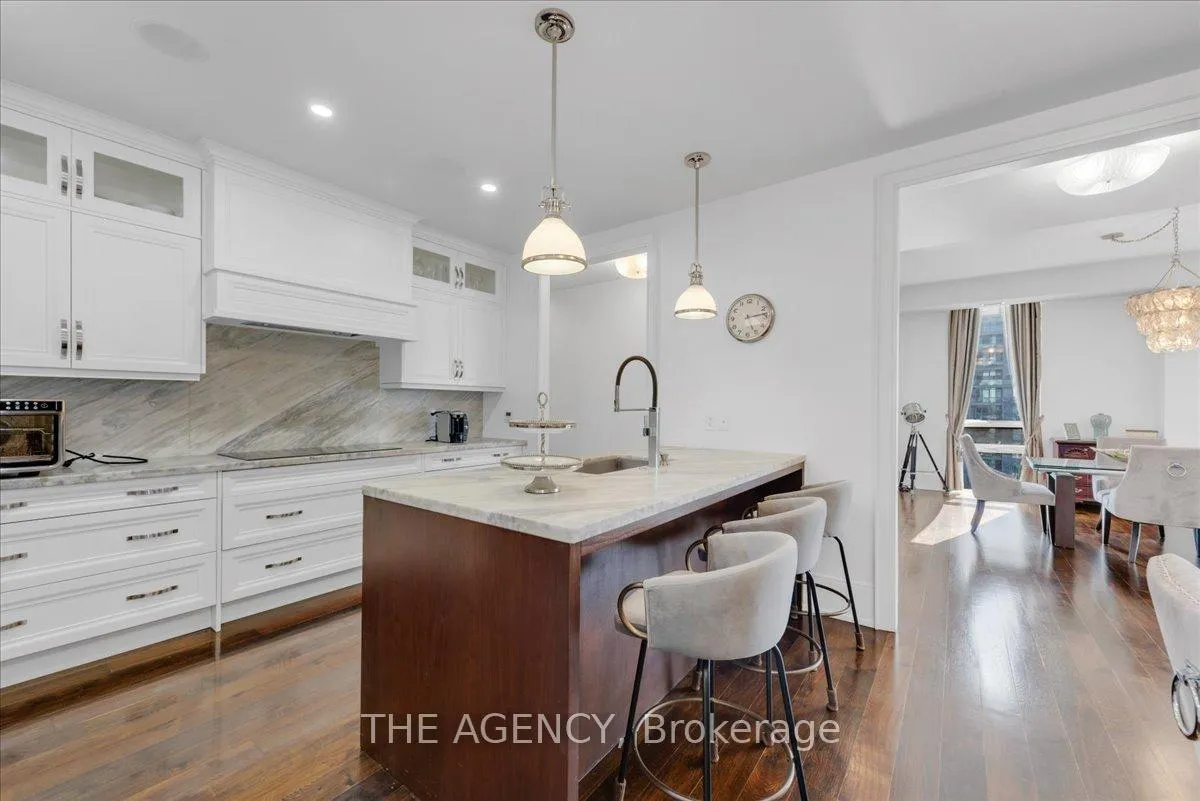 Photo 14 of Unit PH15, 70 Roehampton Avenue, Toronto, Mount Pleasant West — HOMEH