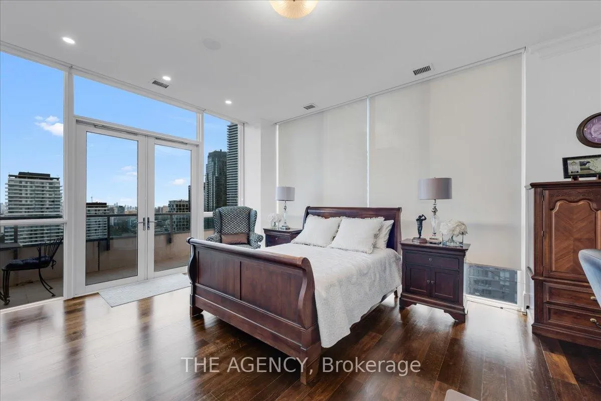 Photo 16 of Unit PH15, 70 Roehampton Avenue, Toronto, Mount Pleasant West — HOMEH