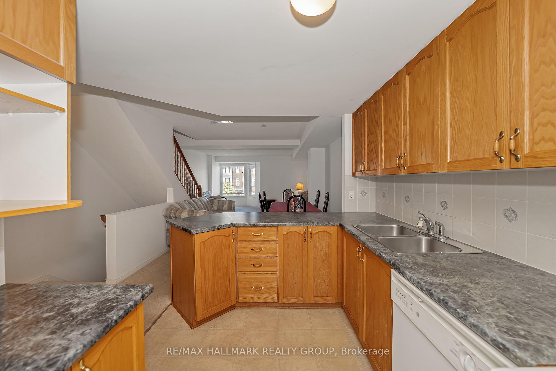 Photo 4 of 62 Lakepointe Drive, Ottawa, Avalon East — HOMEH