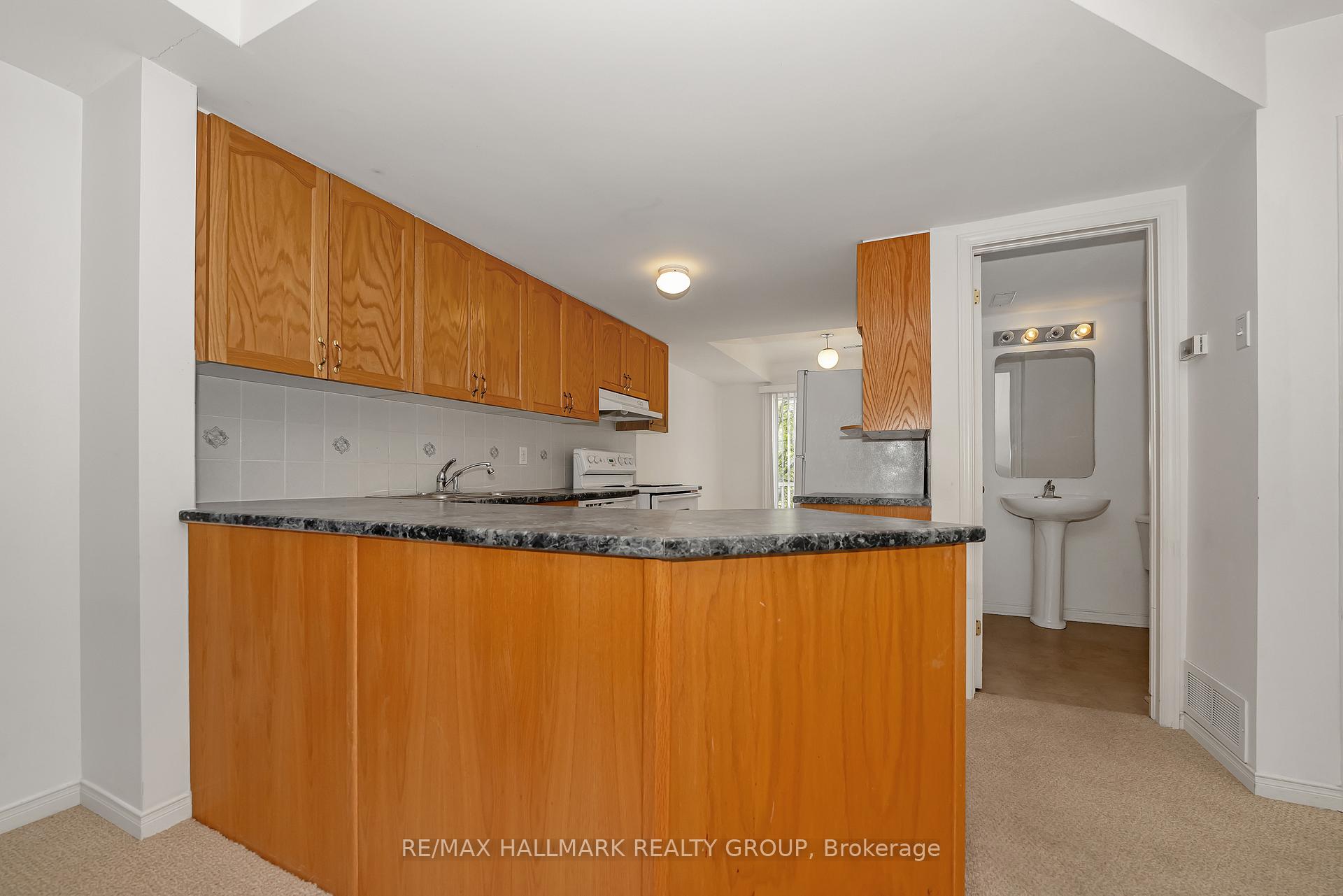 Photo 6 of 62 Lakepointe Drive, Ottawa, Avalon East — HOMEH