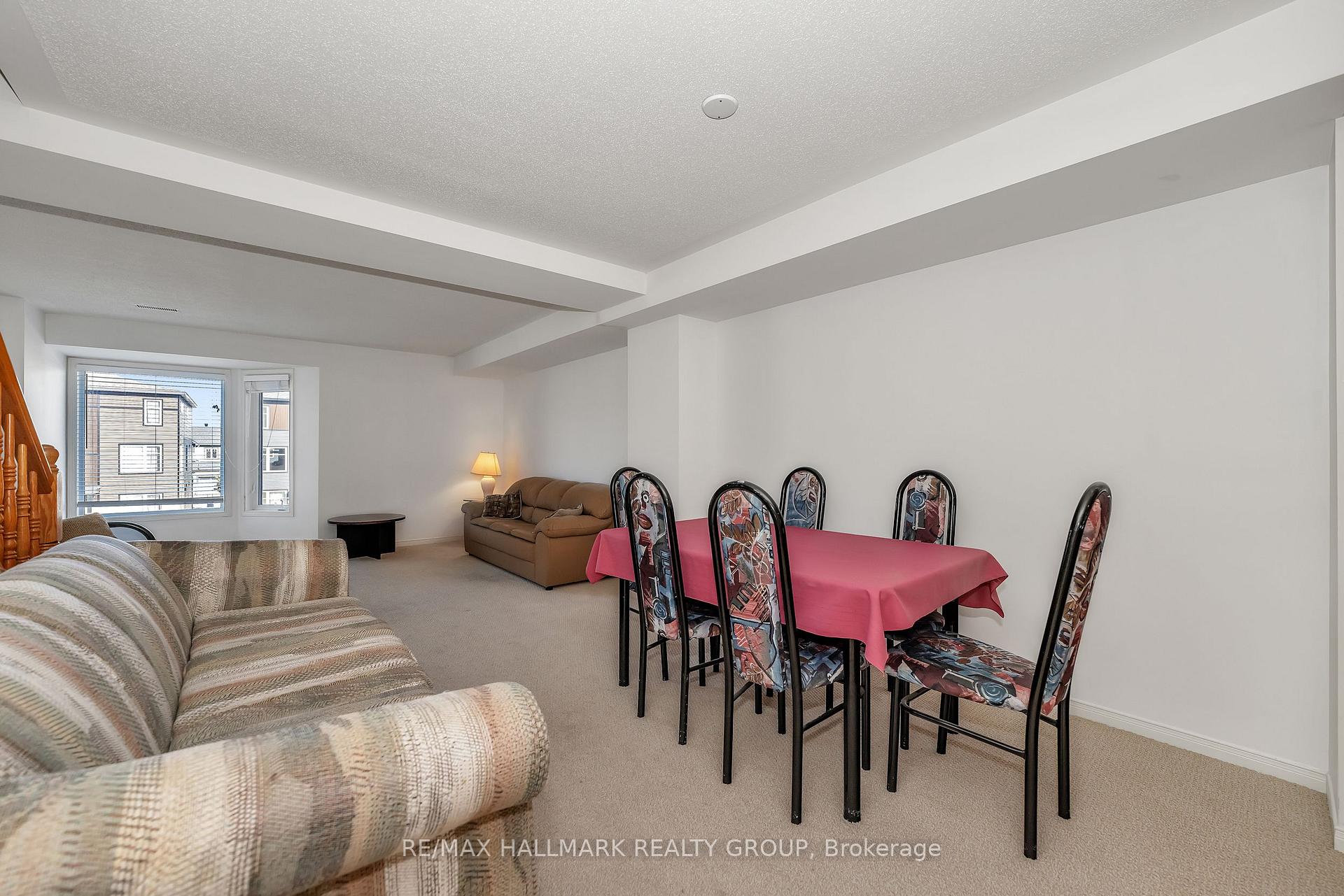 Photo 11 of 62 Lakepointe Drive, Ottawa, Avalon East — HOMEH