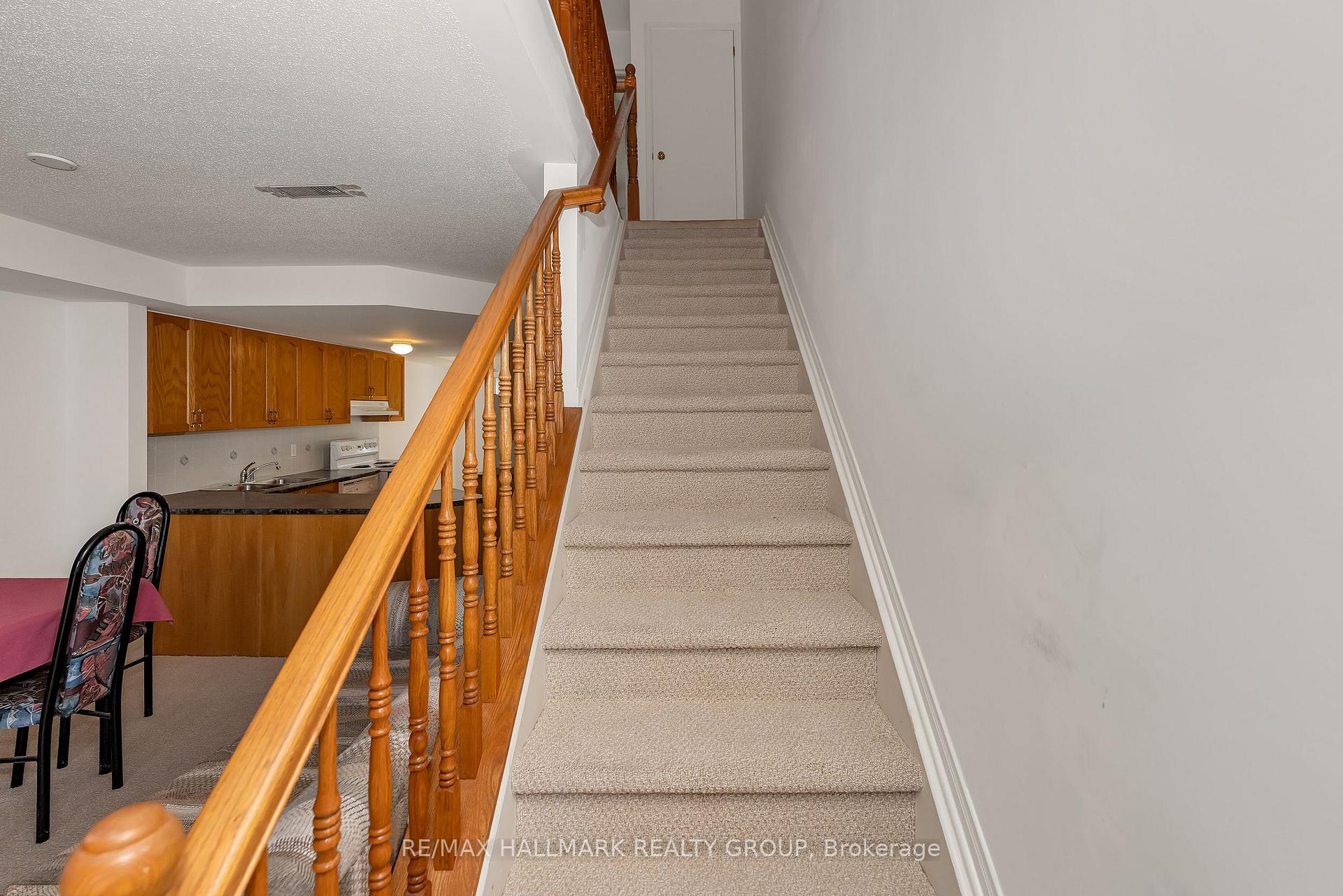 Photo 15 of 62 Lakepointe Drive, Ottawa, Avalon East — HOMEH