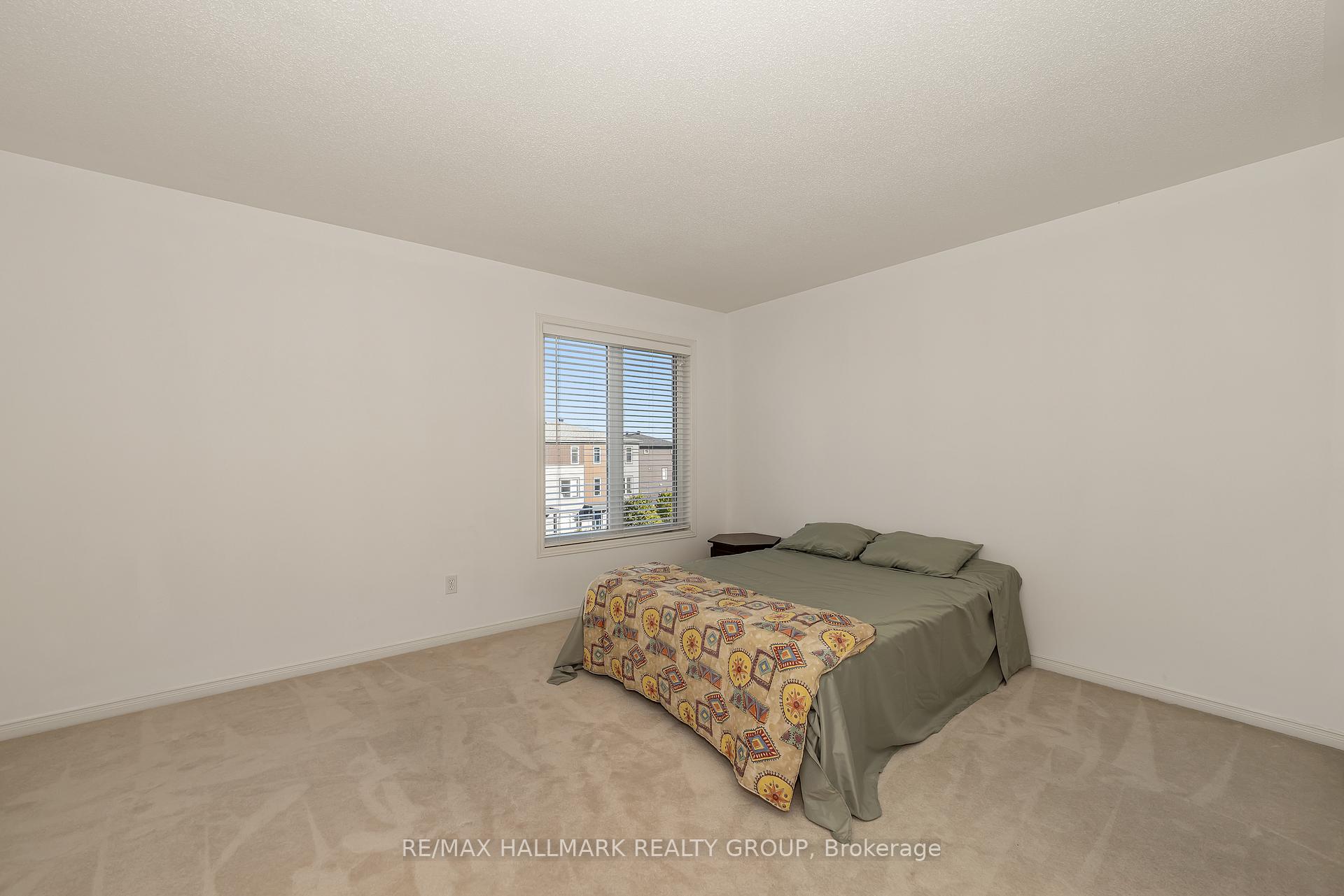Photo 17 of 62 Lakepointe Drive, Ottawa, Avalon East — HOMEH