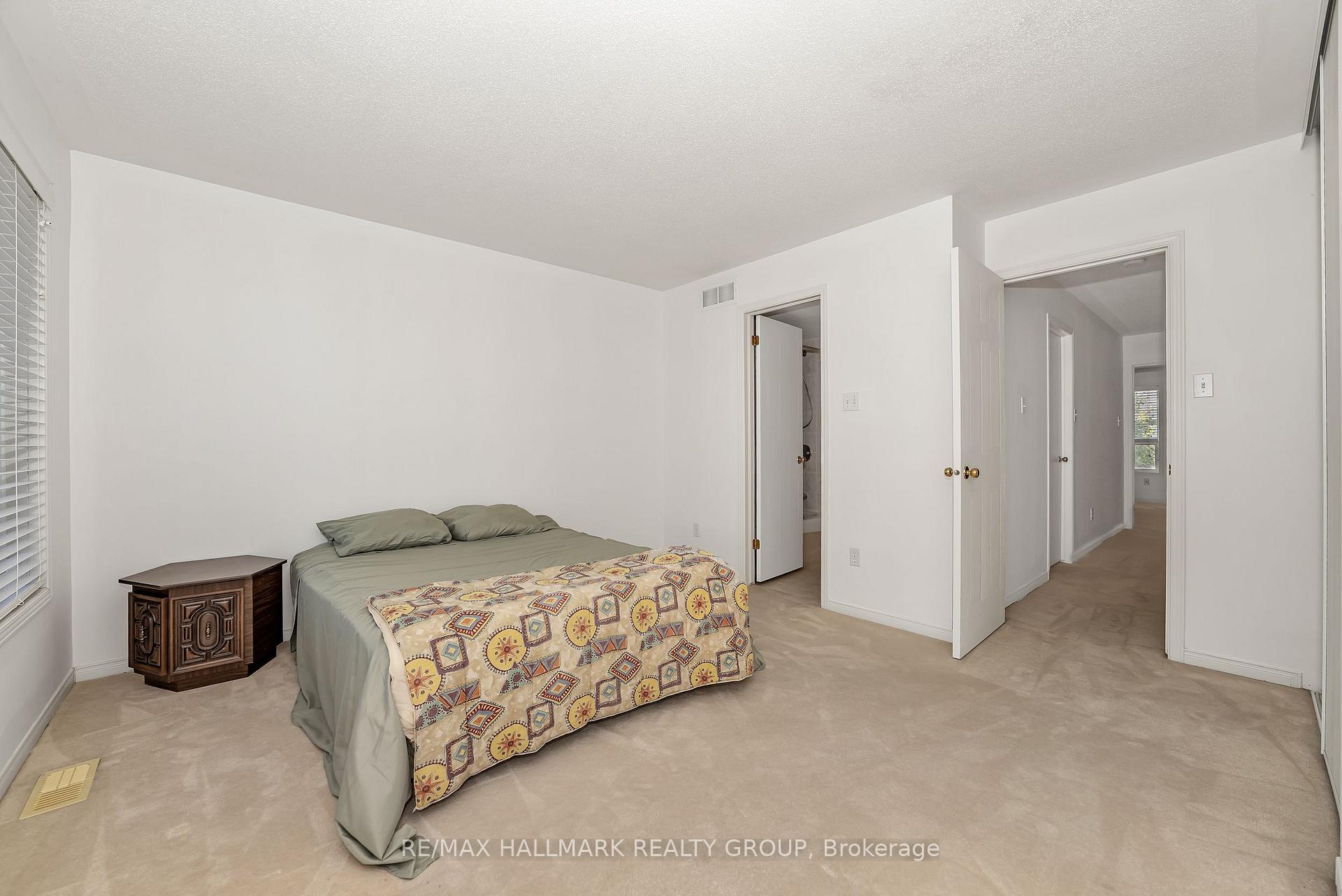 Photo 18 of 62 Lakepointe Drive, Ottawa, Avalon East — HOMEH
