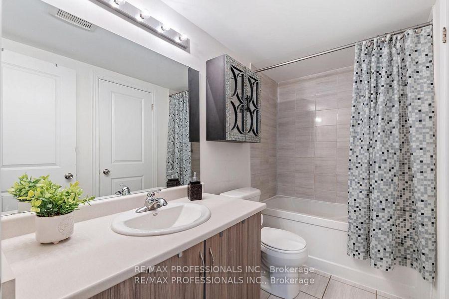 Photo 12 of 1767 Rex Heath Drive, Pickering, Duffin Heights — HOMEH