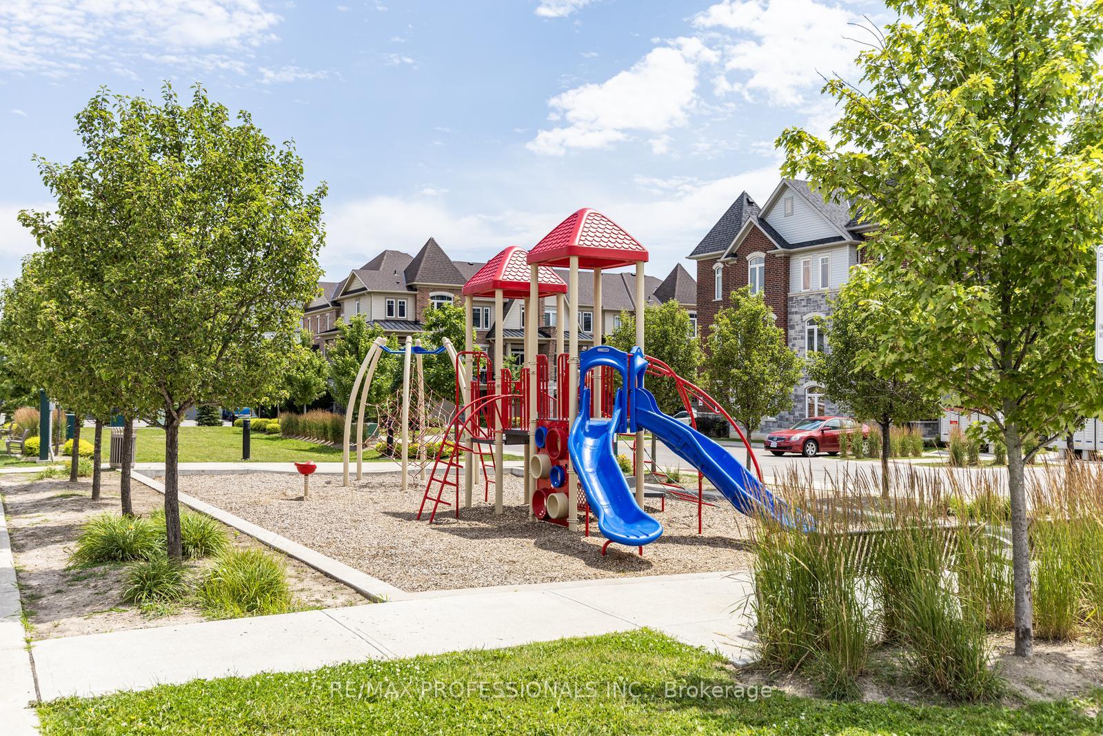 Photo 15 of 1767 Rex Heath Drive, Pickering, Duffin Heights — HOMEH