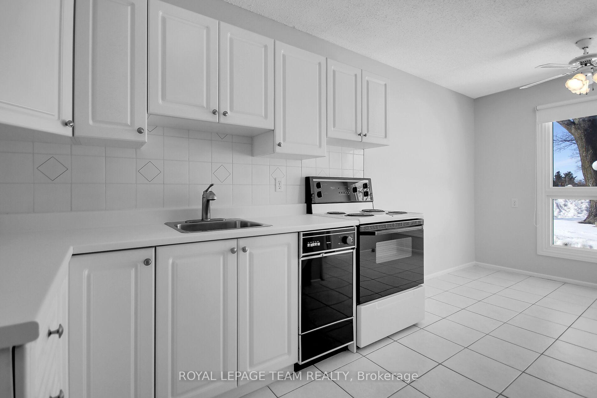 Photo 4 of 70 Rutherford Way, Ottawa, Kanata - Beaverbrook — HOMEH