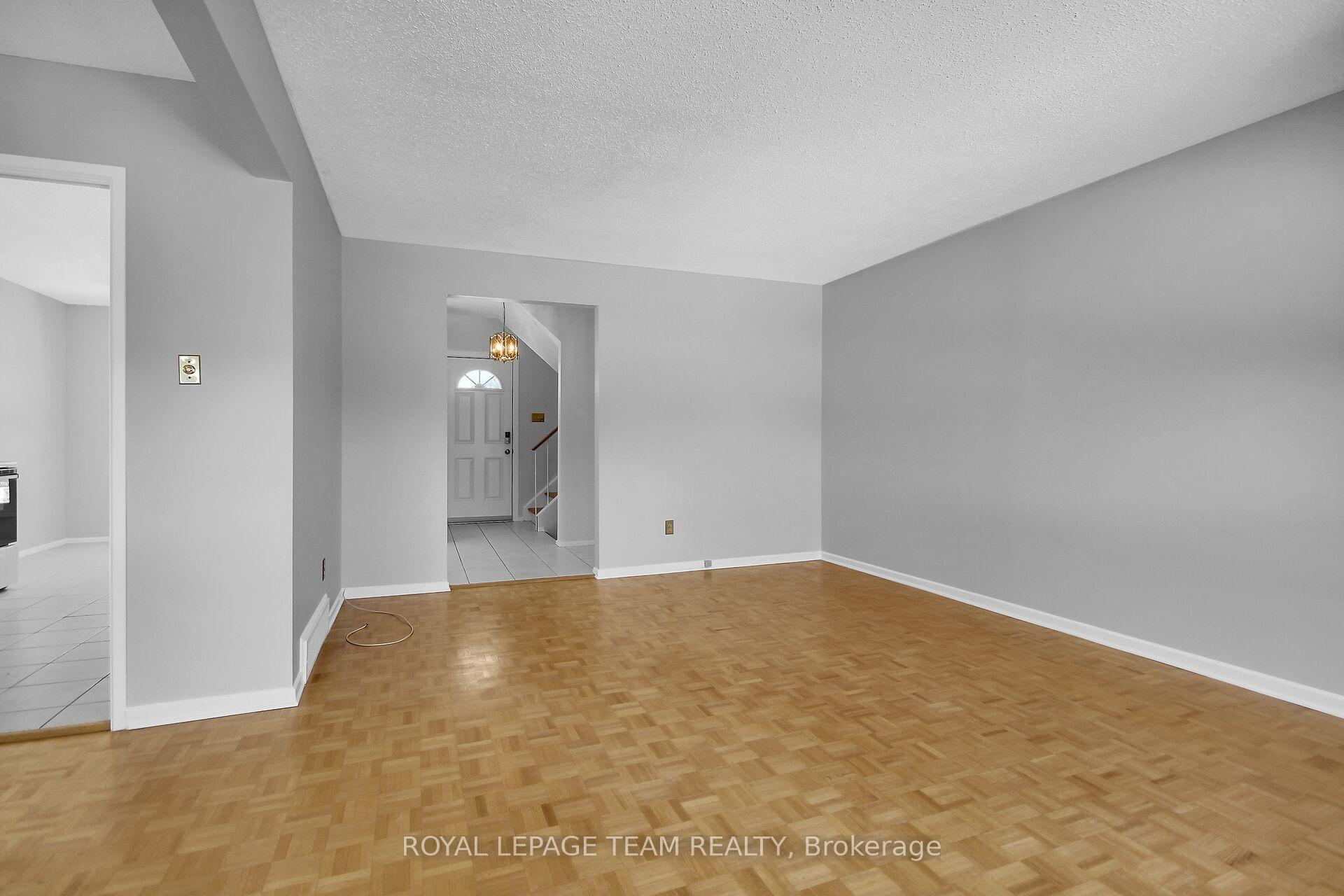Photo 9 of 70 Rutherford Way, Ottawa, Kanata - Beaverbrook — HOMEH
