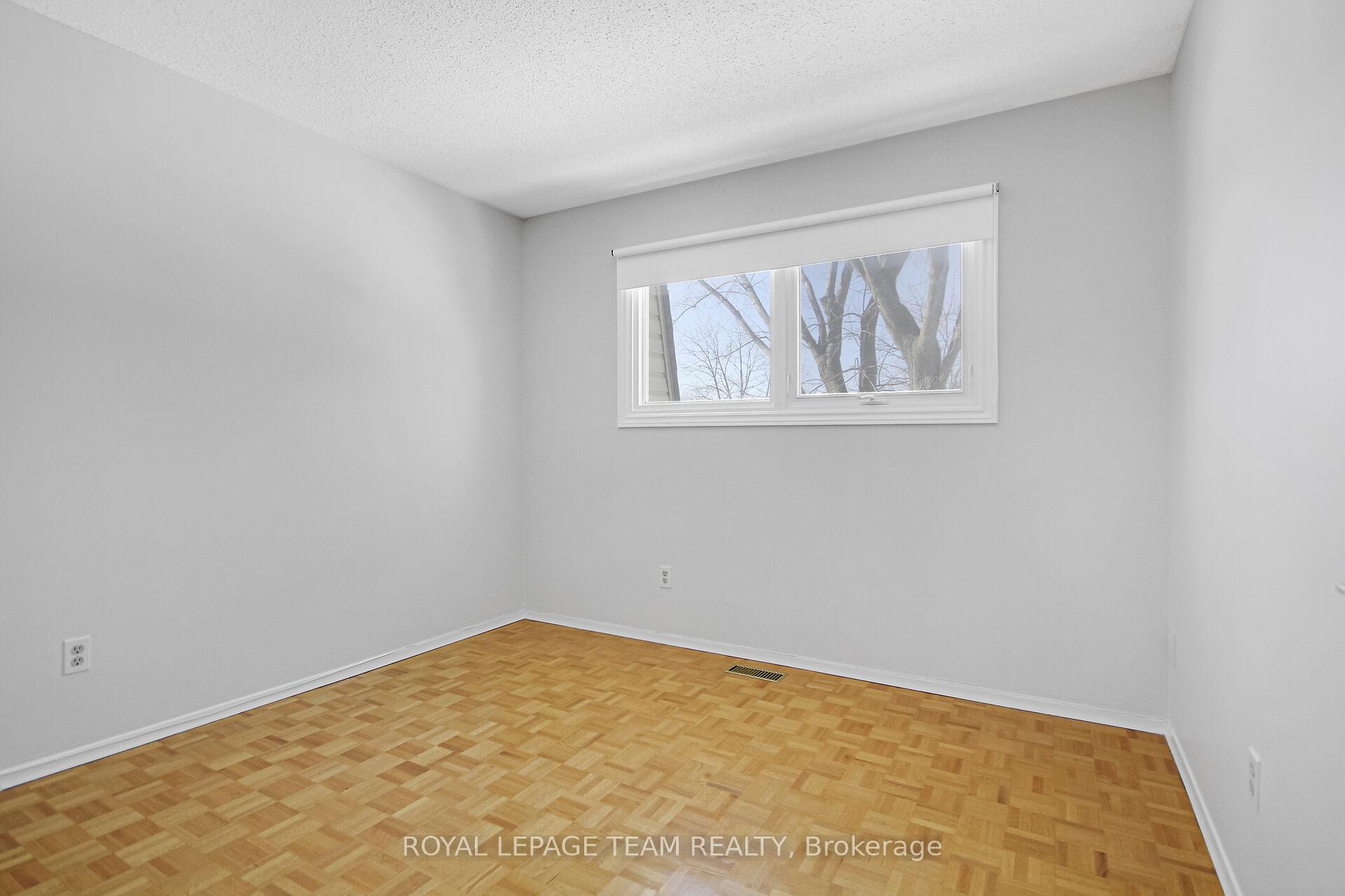 Photo 18 of 70 Rutherford Way, Ottawa, Kanata - Beaverbrook — HOMEH