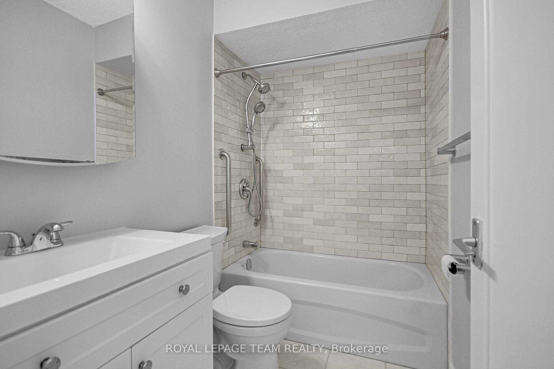 Photo 19 of 70 Rutherford Way, Ottawa, Kanata - Beaverbrook — HOMEH