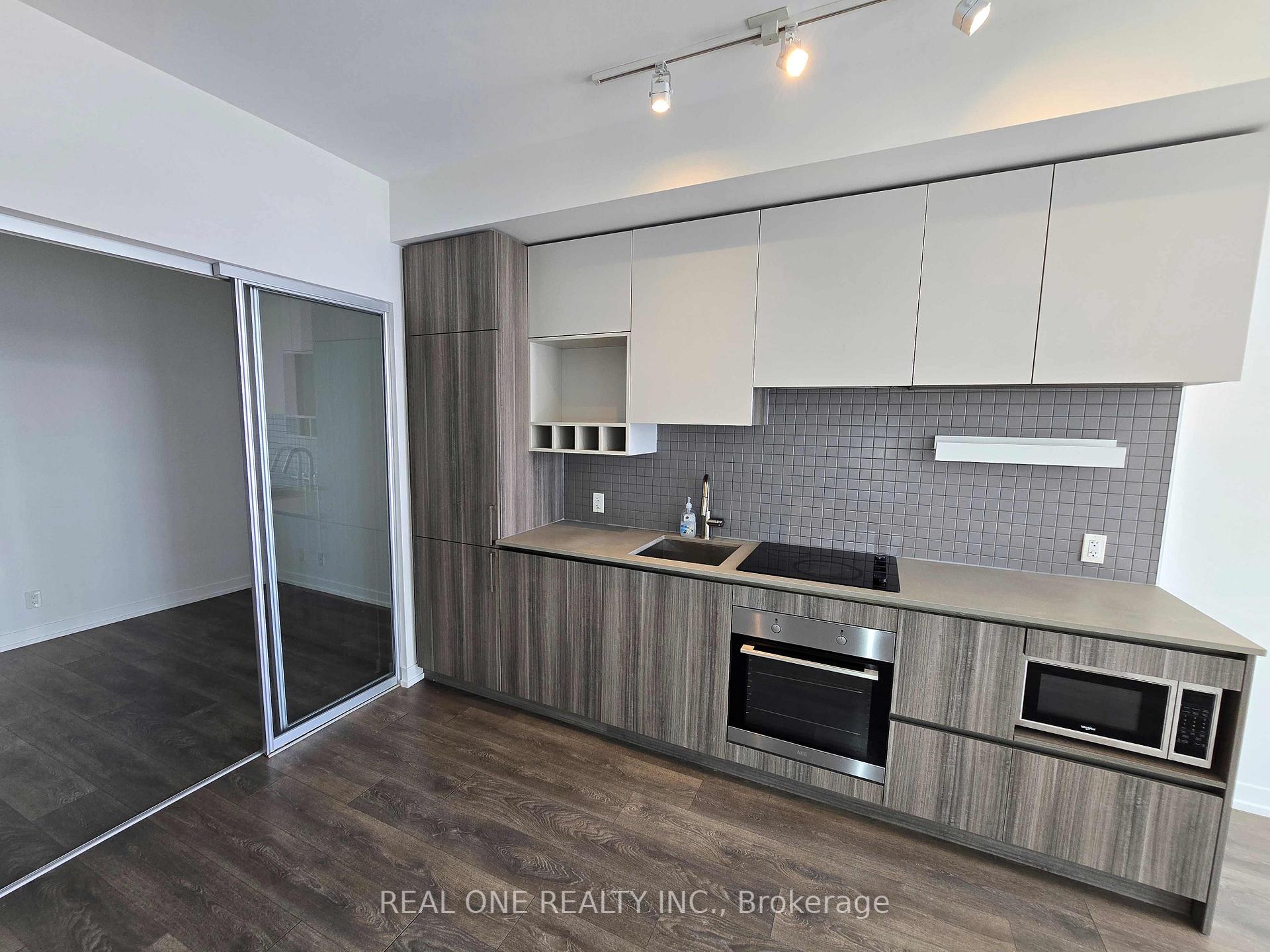 Photo 4 of Unit 2807, 898 Portage Parkway, Vaughan, Vaughan Corporate Centre — HOMEH