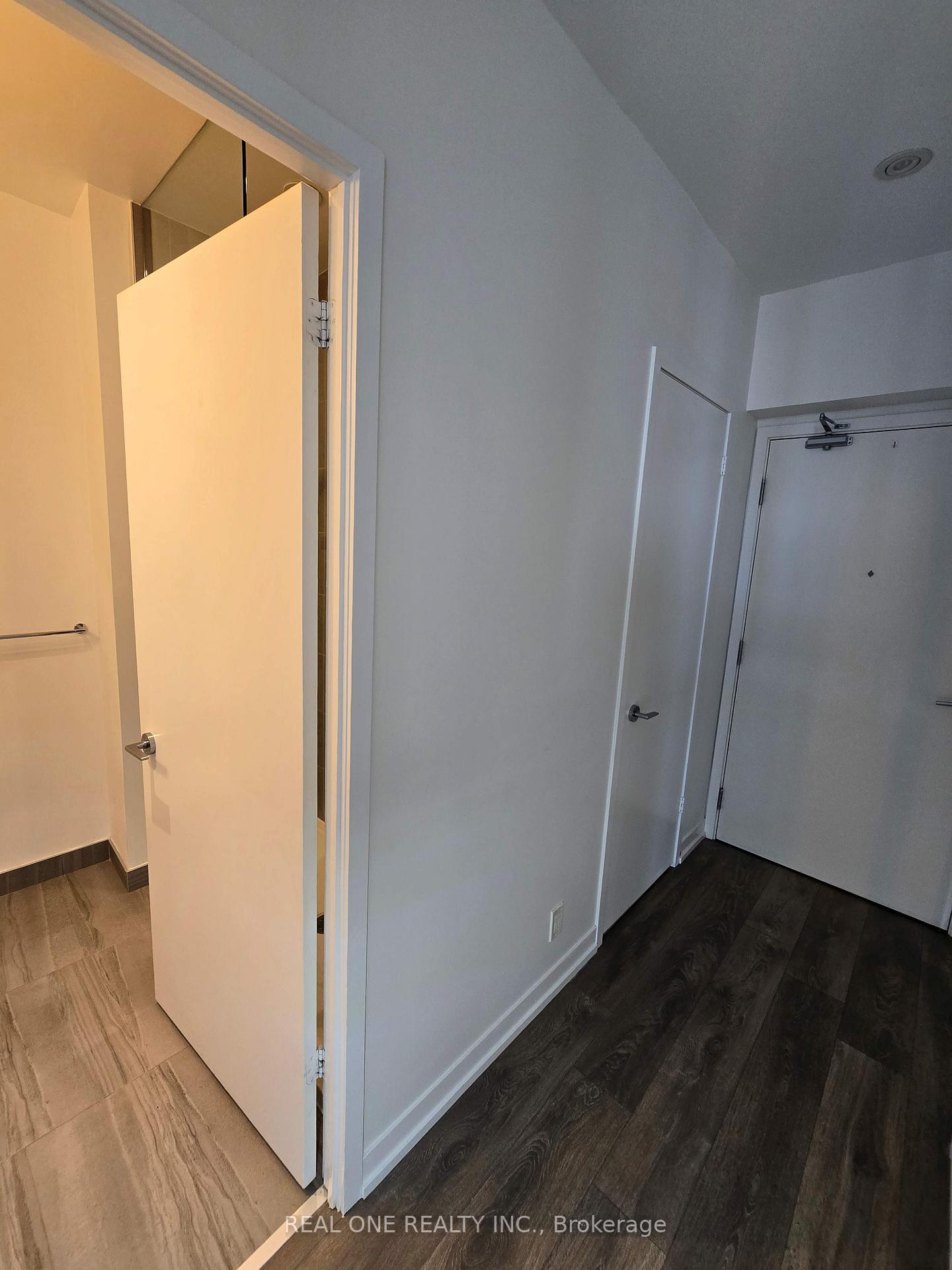 Photo 14 of Unit 2807, 898 Portage Parkway, Vaughan, Vaughan Corporate Centre — HOMEH