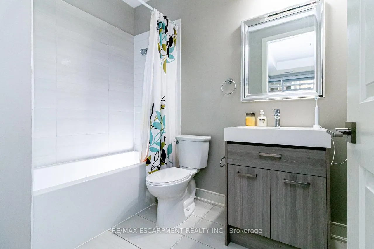 Photo 11 of Unit 801, 150 Main Street W, Hamilton, Central — HOMEH