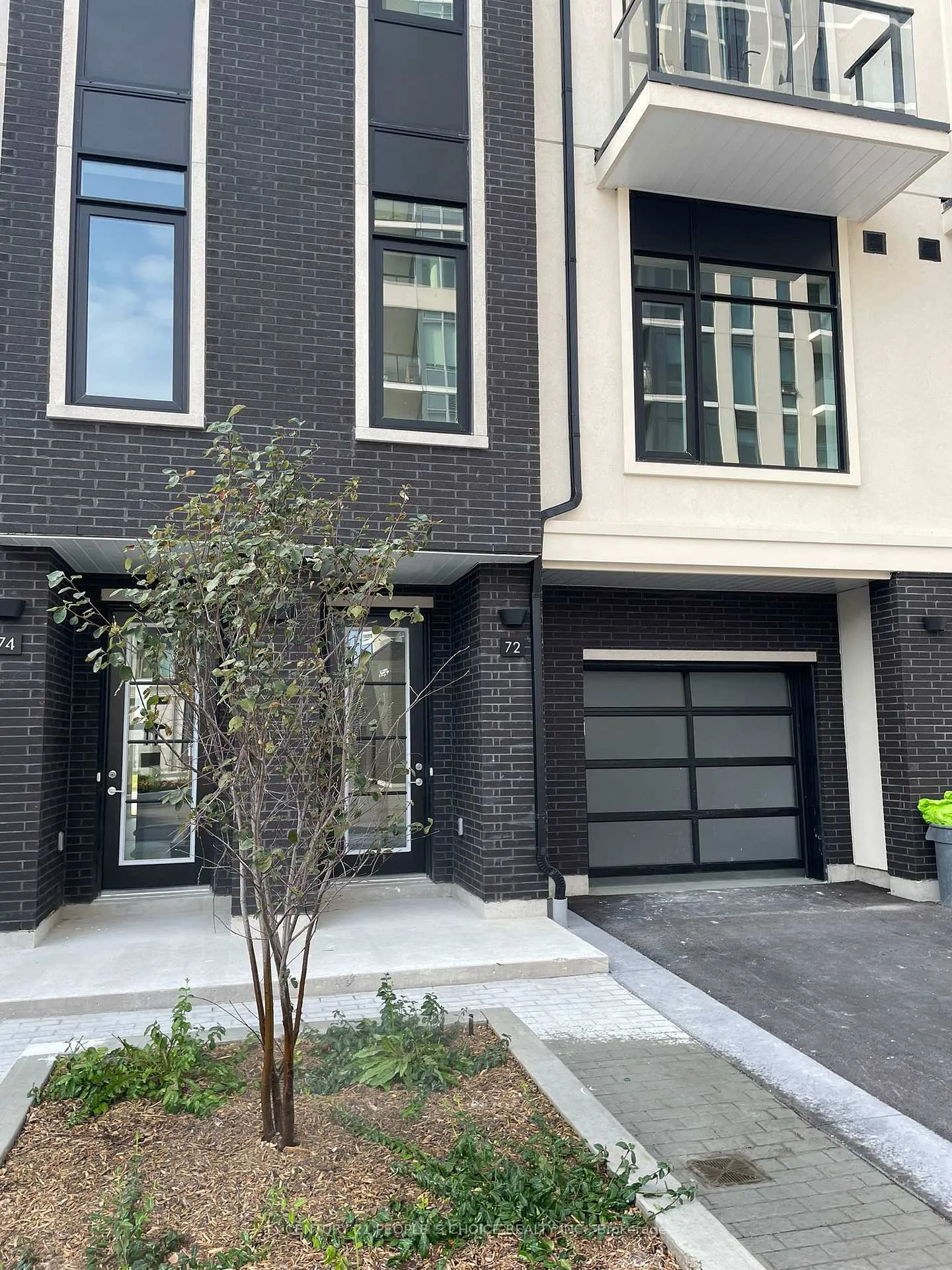 Front of 72 Windward Drive