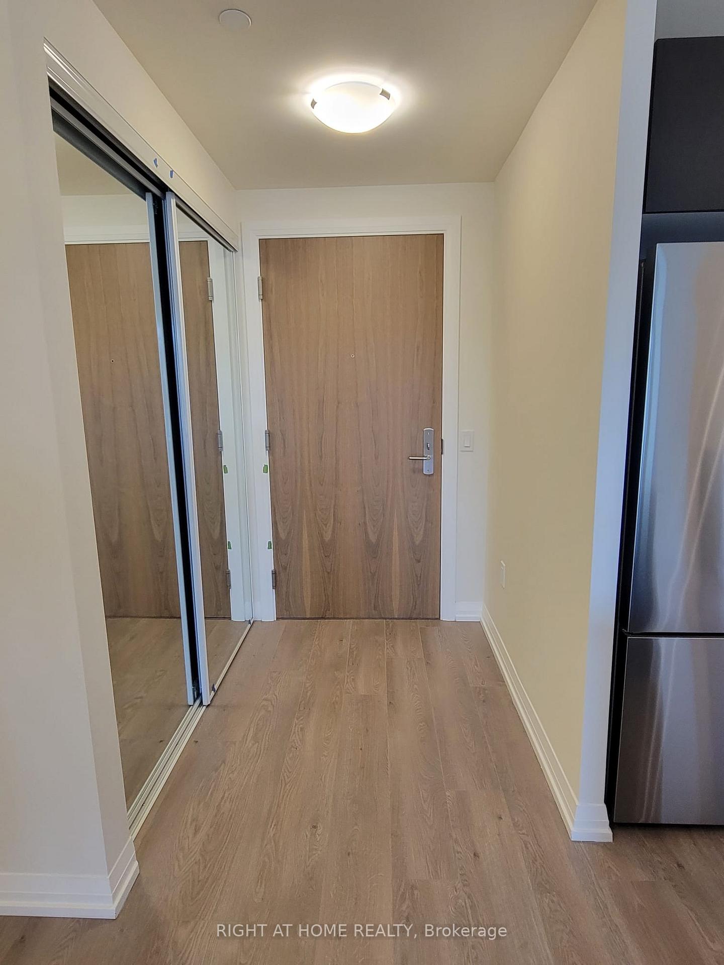 Photo 10 of Unit 210, 27 Korda Gate, Vaughan, Vellore Village — HOMEH