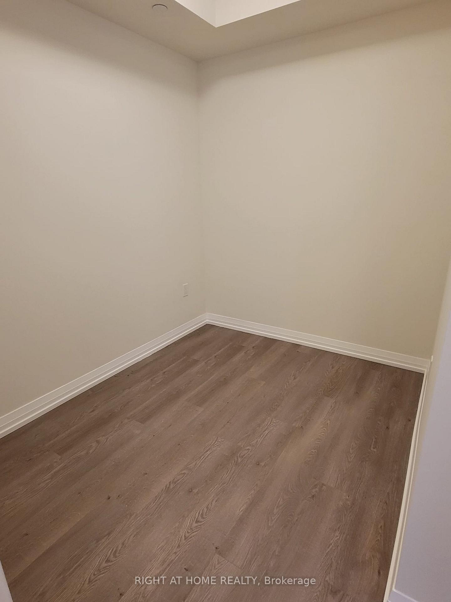 Photo 12 of Unit 210, 27 Korda Gate, Vaughan, Vellore Village — HOMEH