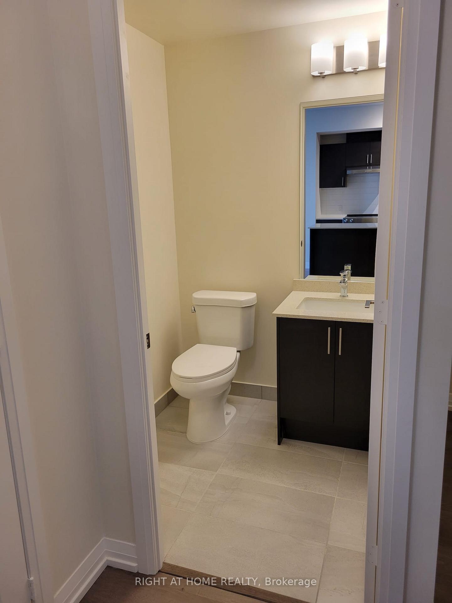Photo 13 of Unit 210, 27 Korda Gate, Vaughan, Vellore Village — HOMEH