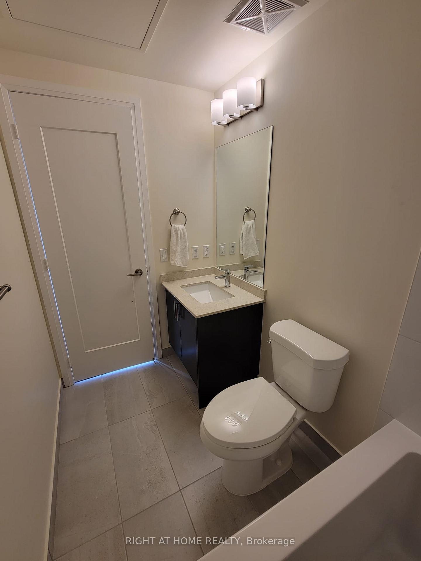 Photo 15 of Unit 210, 27 Korda Gate, Vaughan, Vellore Village — HOMEH