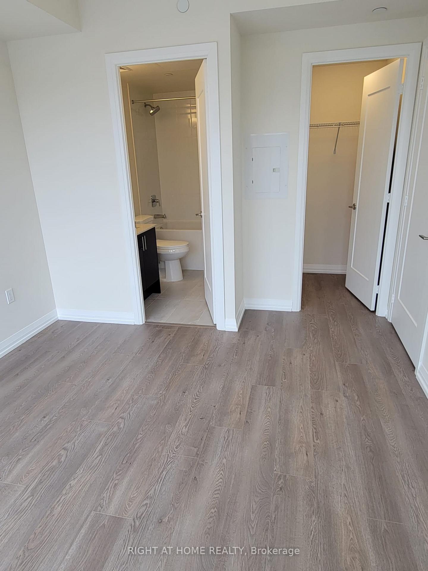 Photo 17 of Unit 210, 27 Korda Gate, Vaughan, Vellore Village — HOMEH