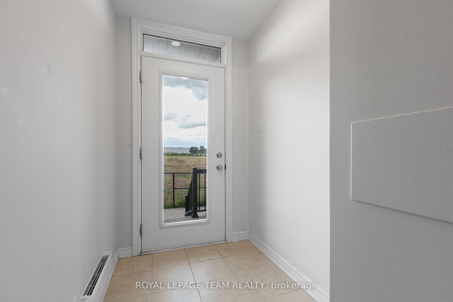 Photo 4 of Unit 75, 563 Ozawa Private, Ottawa, CFB Rockcliffe and Area — HOMEH