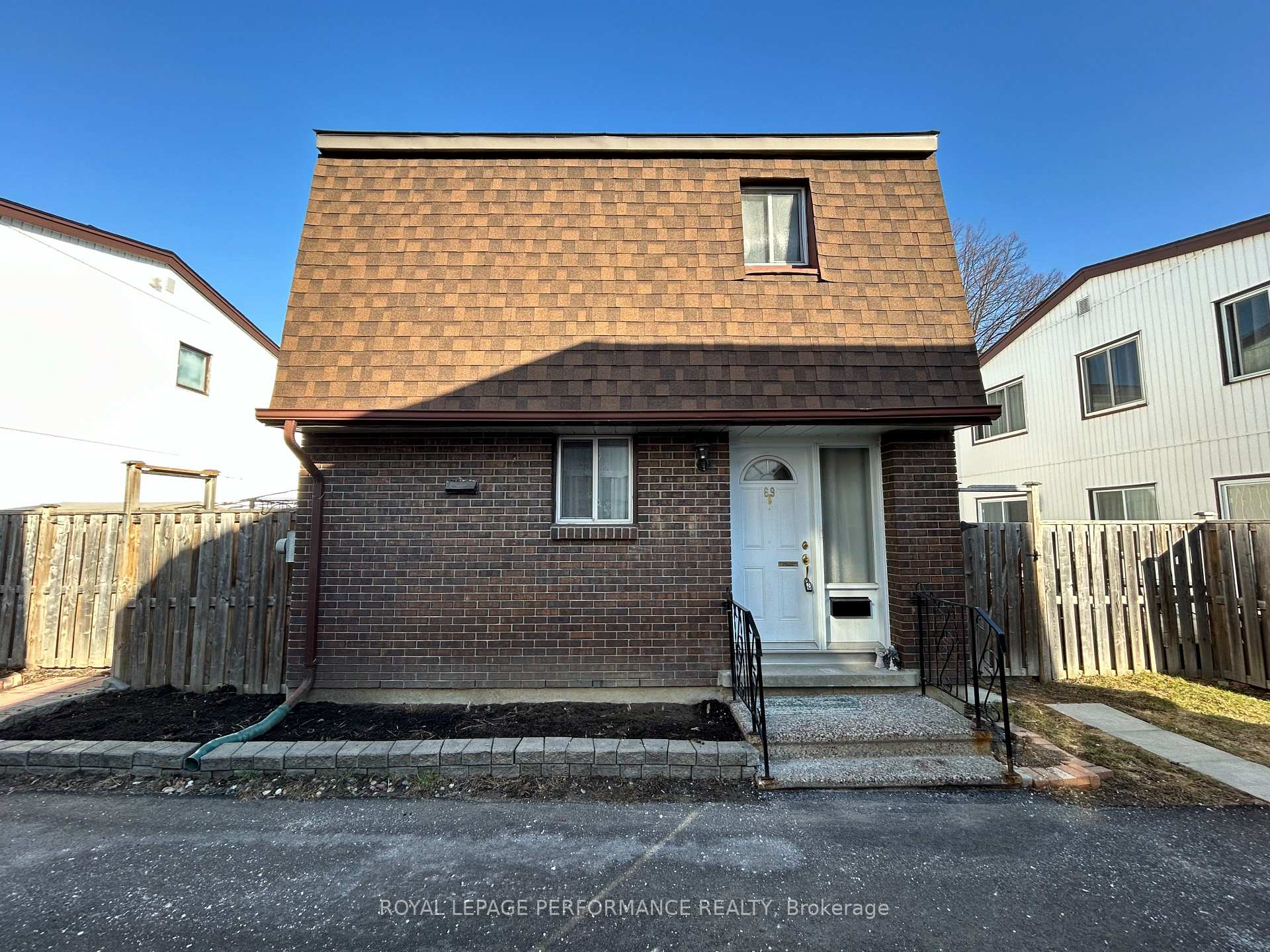 Photo 1 of Unit Unit 69, 2210 Loyola Avenue E, Ottawa, Beaconwood — HOMEH