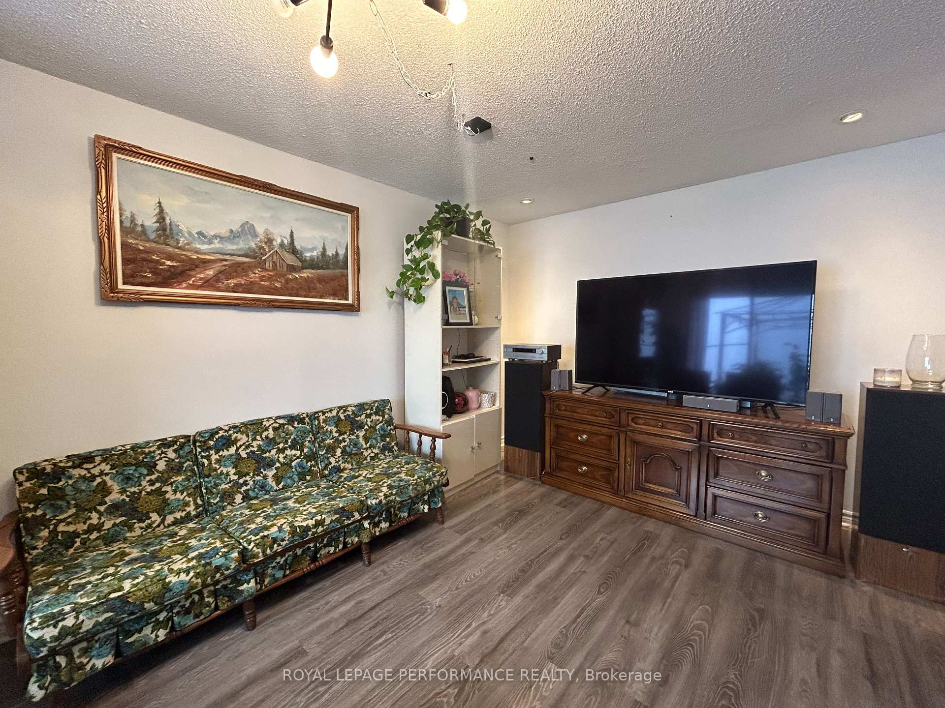 Photo 6 of Unit Unit 69, 2210 Loyola Avenue E, Ottawa, Beaconwood — HOMEH