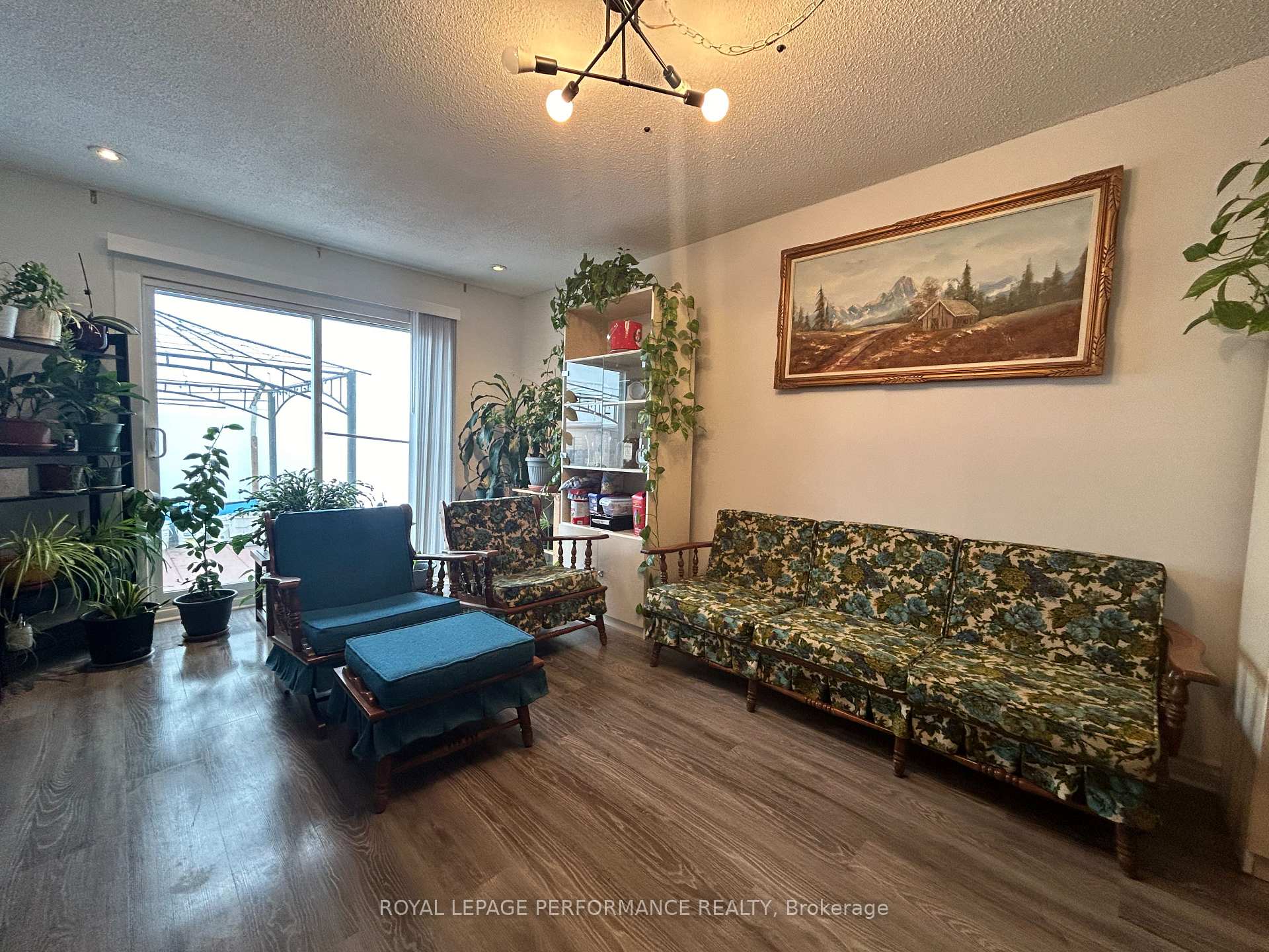 Photo 7 of Unit Unit 69, 2210 Loyola Avenue E, Ottawa, Beaconwood — HOMEH