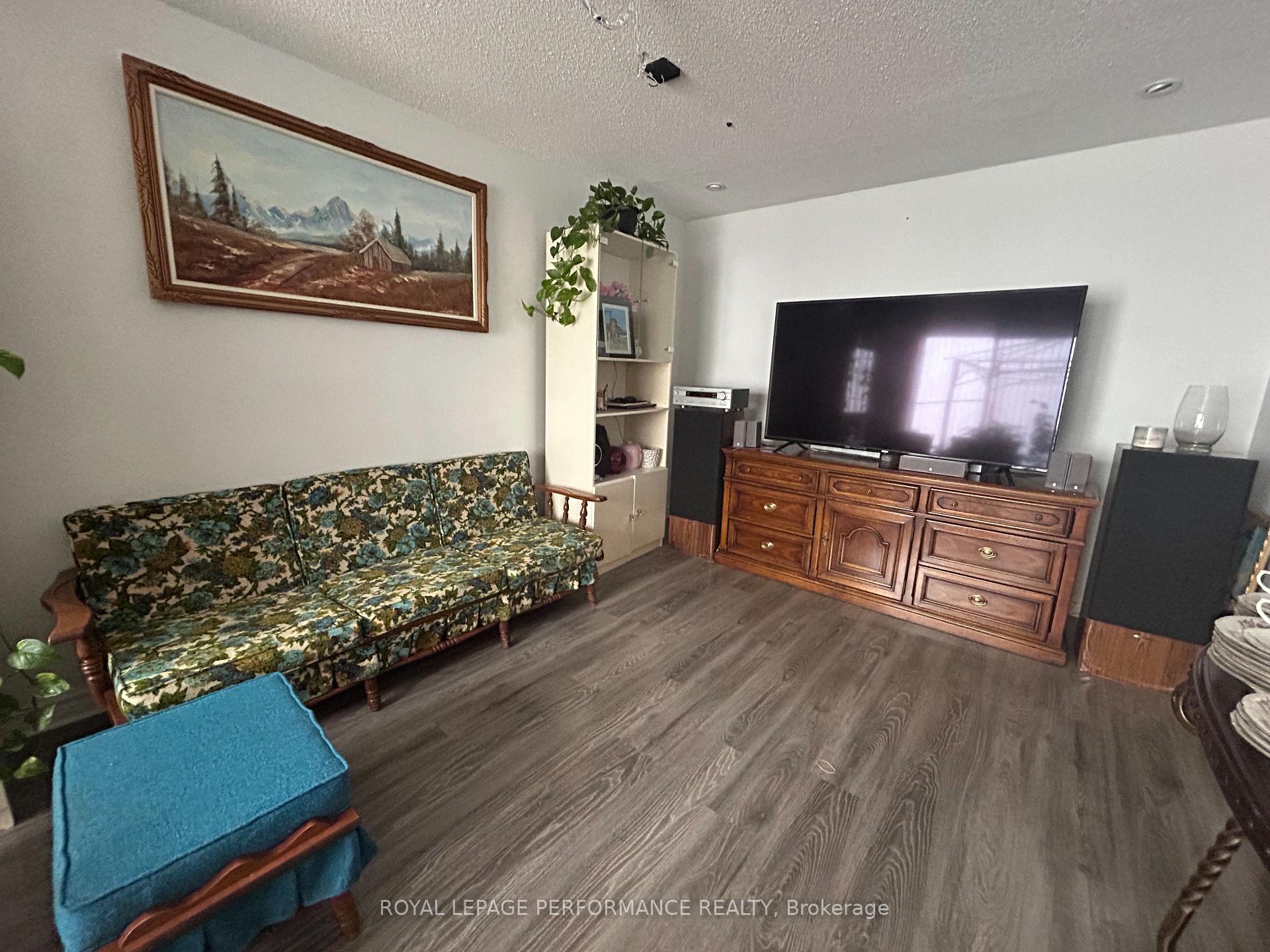 Photo 9 of Unit Unit 69, 2210 Loyola Avenue E, Ottawa, Beaconwood — HOMEH