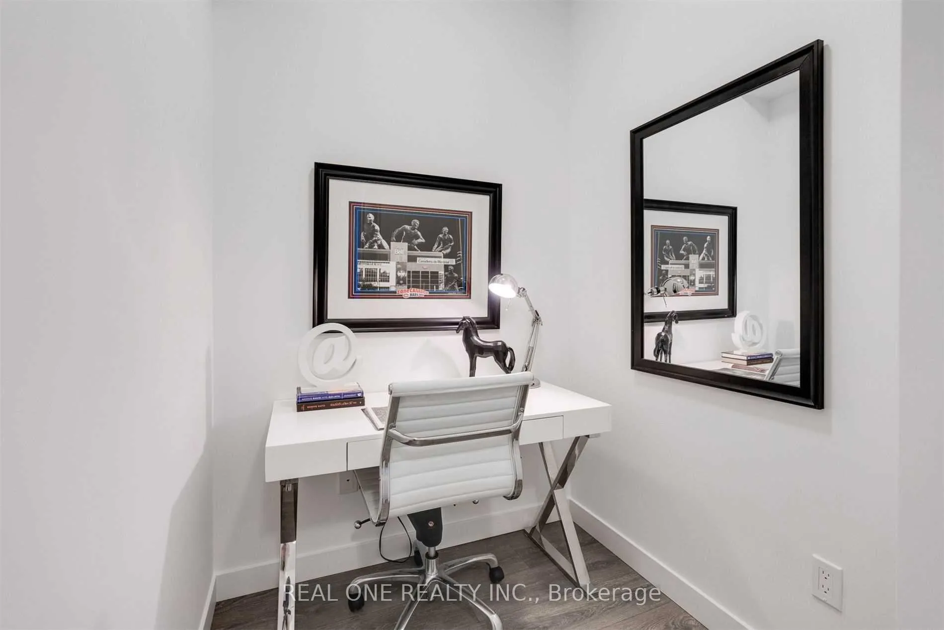 Photo 10 of Unit 5011, 8 Eglinton Avenue E, Toronto, Mount Pleasant West — HOMEH