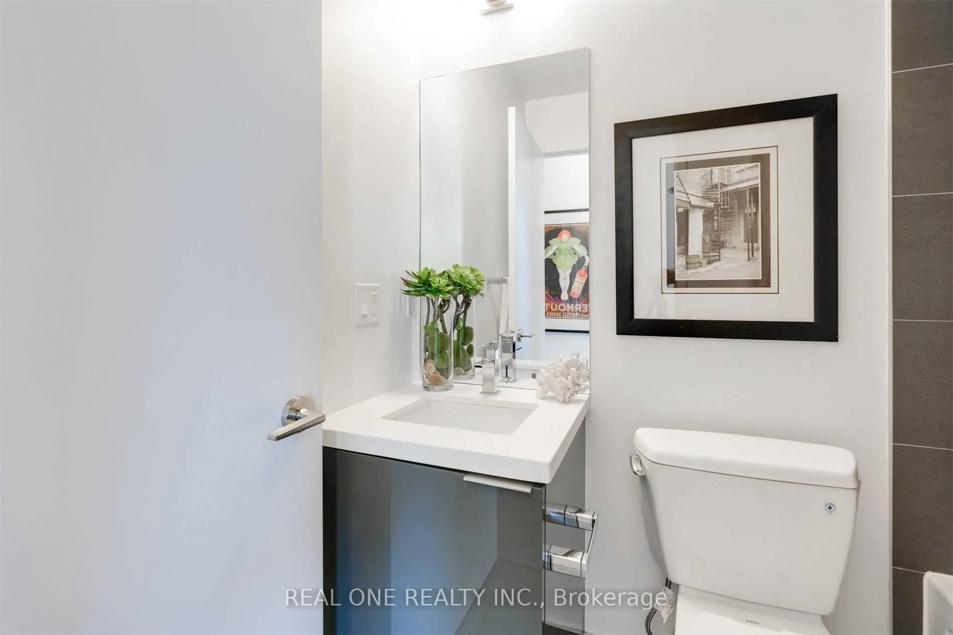 Photo 12 of Unit 5011, 8 Eglinton Avenue E, Toronto, Mount Pleasant West — HOMEH