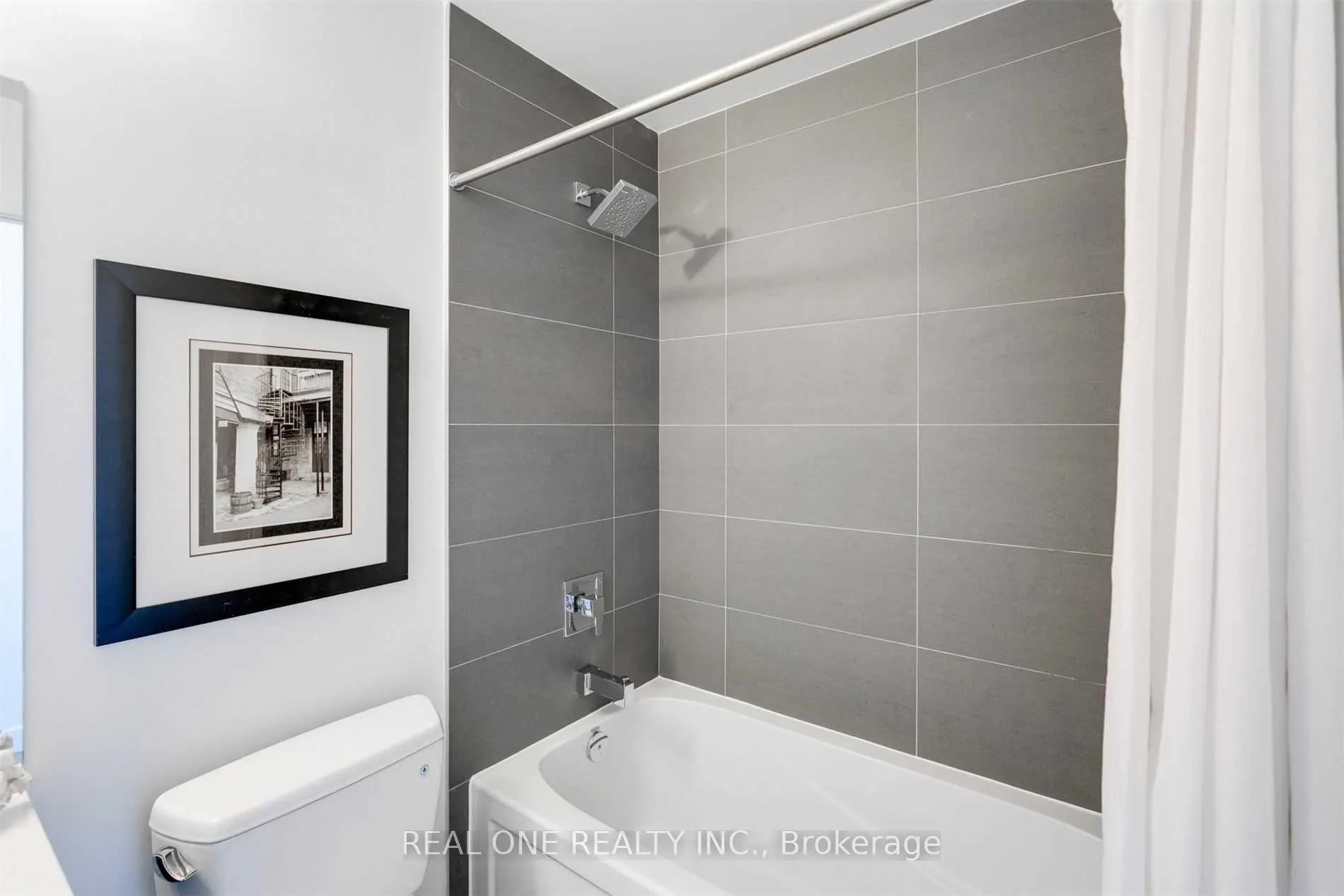 Photo 13 of Unit 5011, 8 Eglinton Avenue E, Toronto, Mount Pleasant West — HOMEH