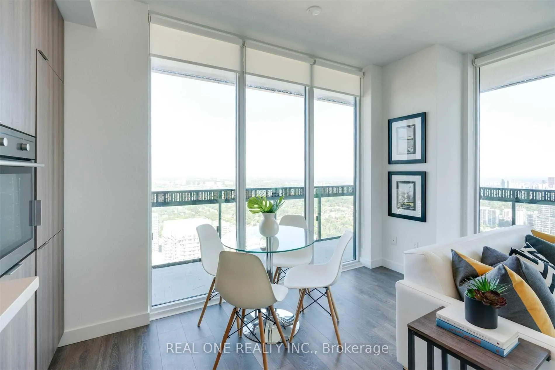 Photo 21 of Unit 5011, 8 Eglinton Avenue E, Toronto, Mount Pleasant West — HOMEH