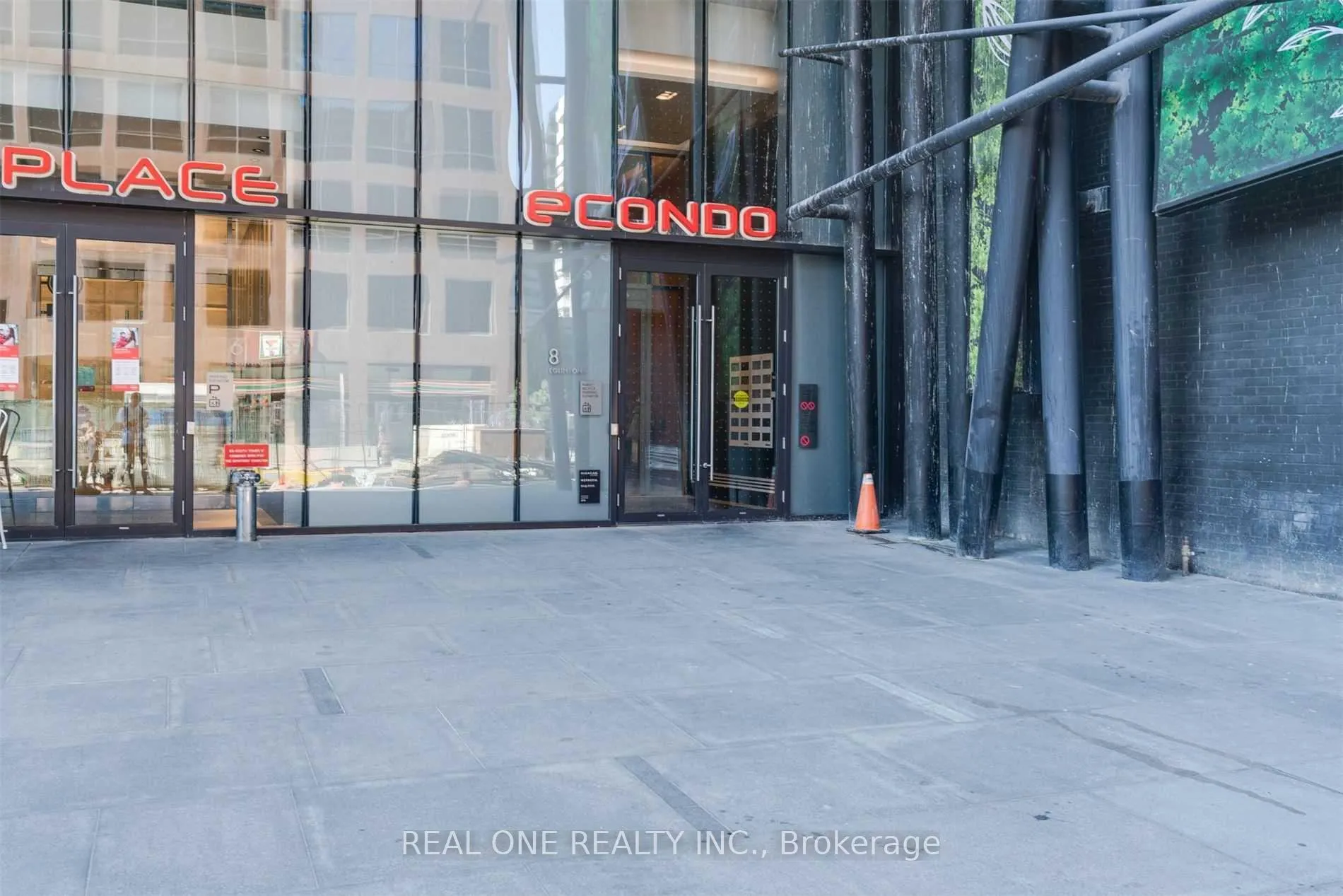 Photo 24 of Unit 5011, 8 Eglinton Avenue E, Toronto, Mount Pleasant West — HOMEH