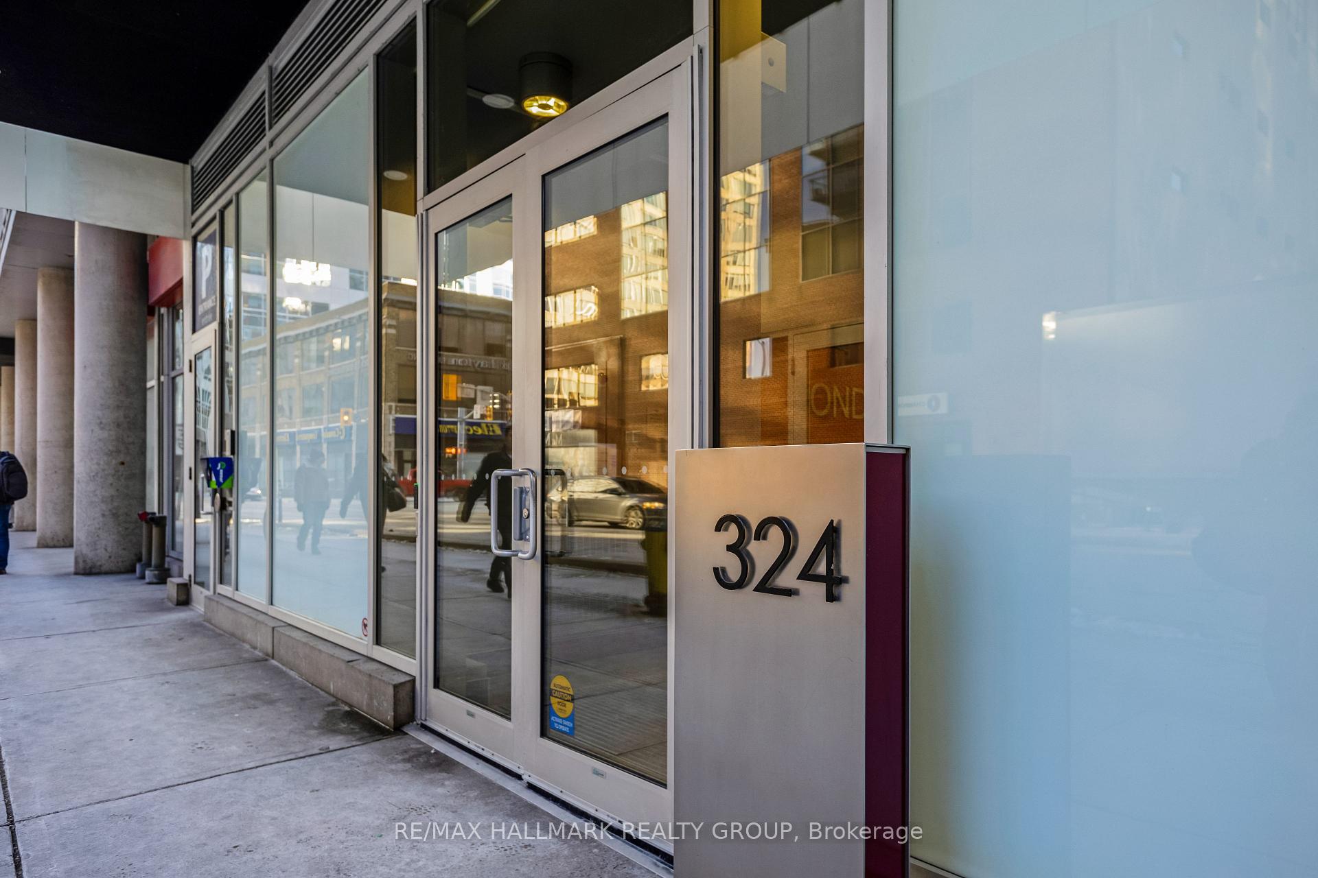 Photo 2 of Unit 1908, 324 Laurier Avenue W, Ottawa, Ottawa Centre — HOMEH