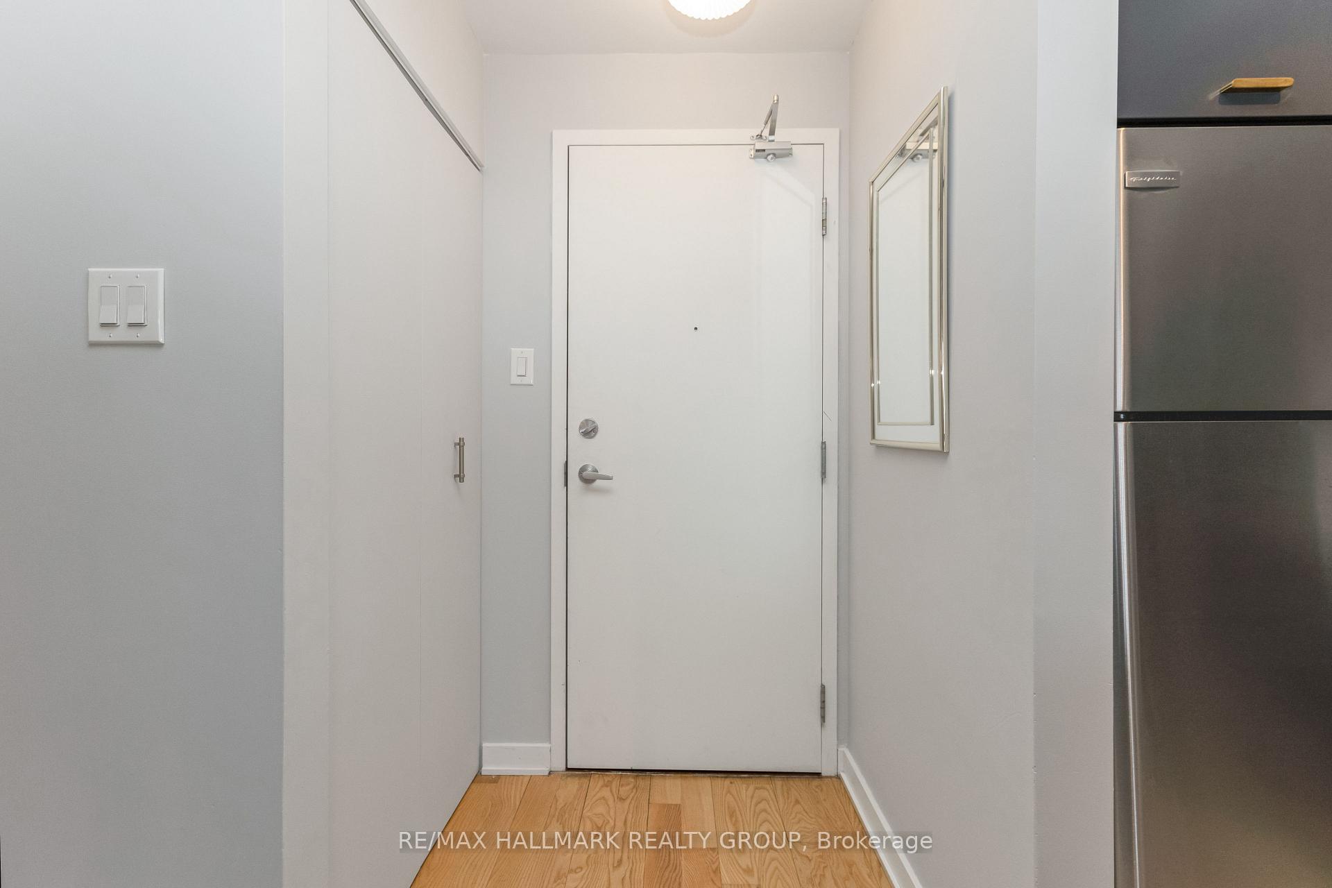 Photo 4 of Unit 1908, 324 Laurier Avenue W, Ottawa, Ottawa Centre — HOMEH