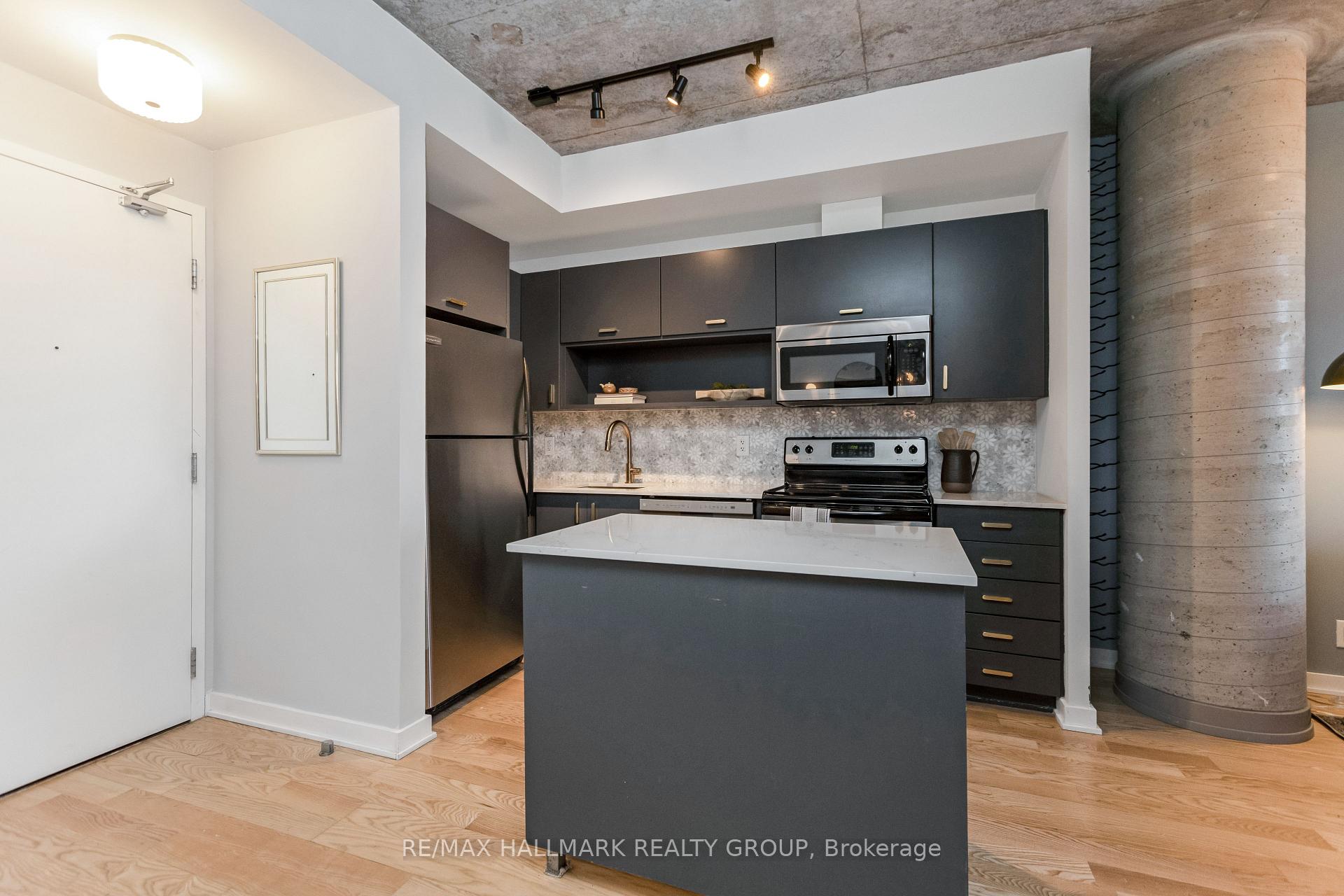 Photo 6 of Unit 1908, 324 Laurier Avenue W, Ottawa, Ottawa Centre — HOMEH