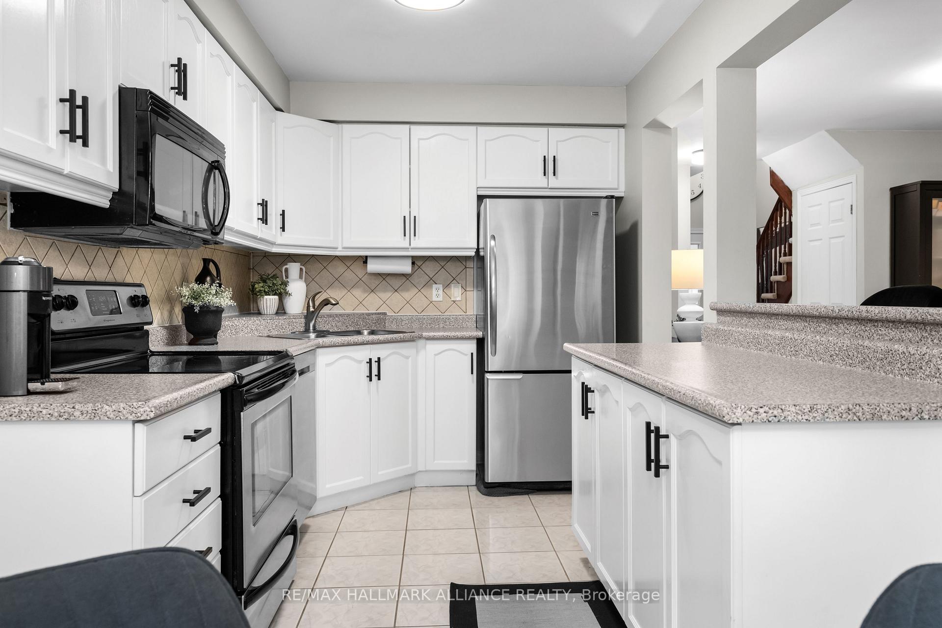 Photo 12 of Unit 36, 76 Frances Avenue, Hamilton, Stoney Creek — HOMEH