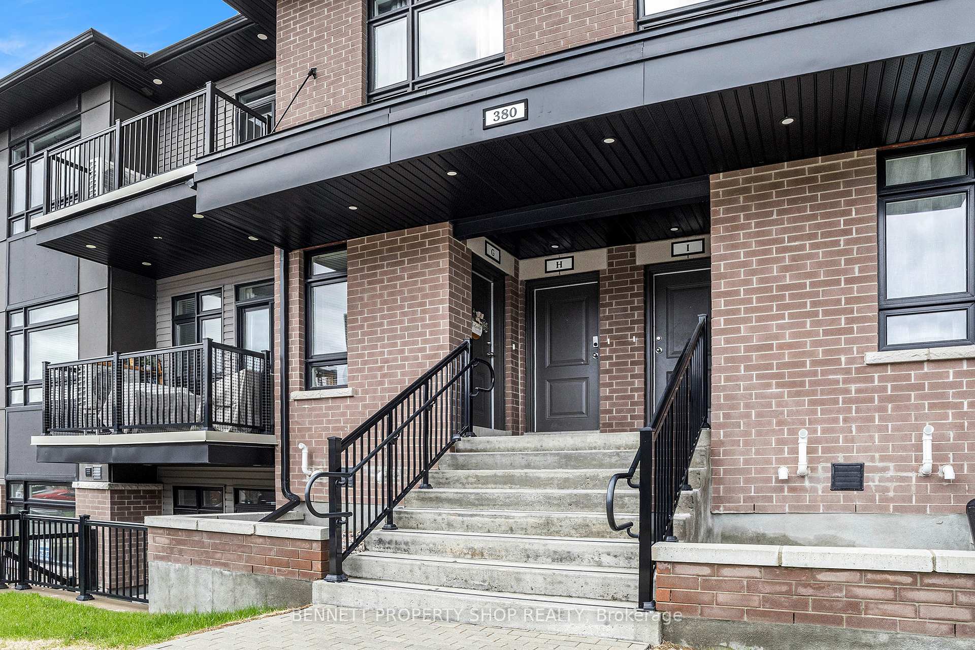 Photo 2 of Unit G, 380 Rolling Meadow Crescent, Ottawa, Mer Bleue/Bradley Estates/Anderson Park — HOMEH