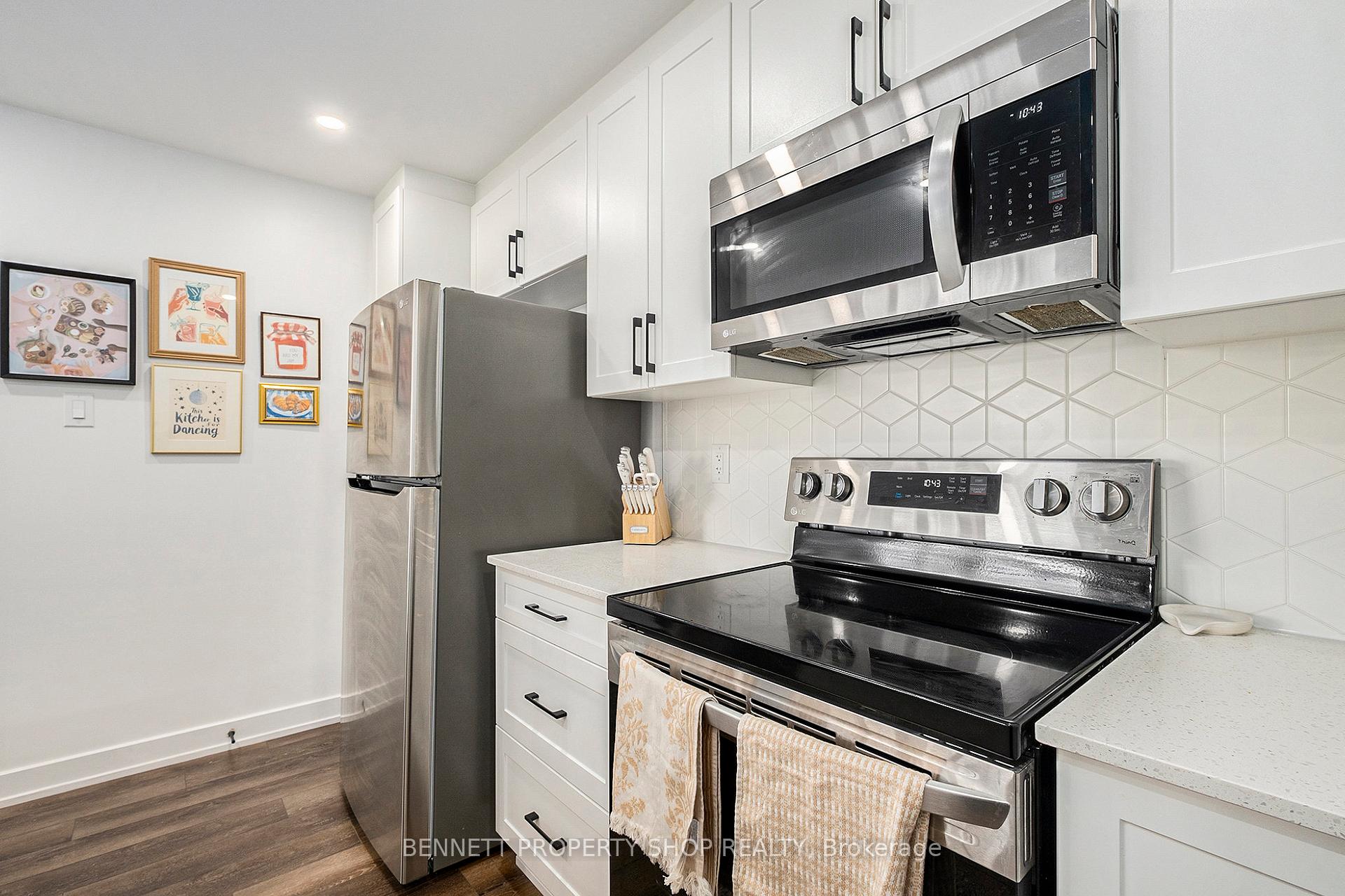 Photo 8 of Unit G, 380 Rolling Meadow Crescent, Ottawa, Mer Bleue/Bradley Estates/Anderson Park — HOMEH
