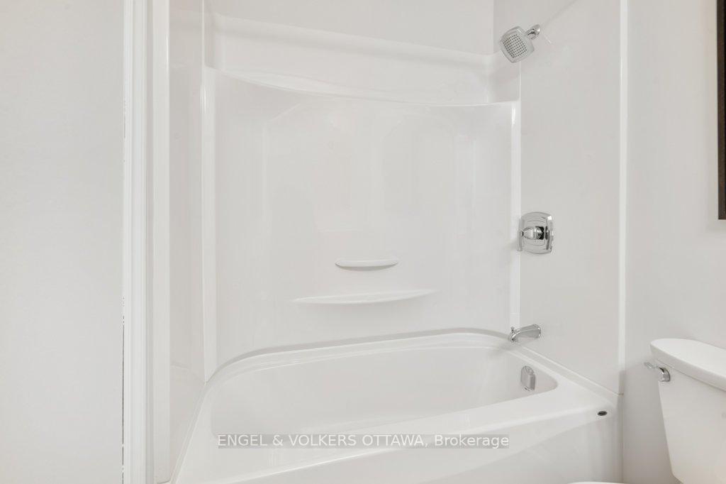 Photo 27 of 46 Bethune Court, Ottawa, Kanata - Beaverbrook — HOMEH