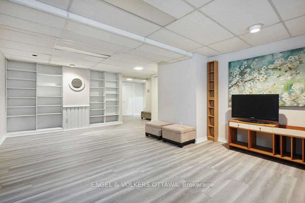 Photo 30 of 46 Bethune Court, Ottawa, Kanata - Beaverbrook — HOMEH