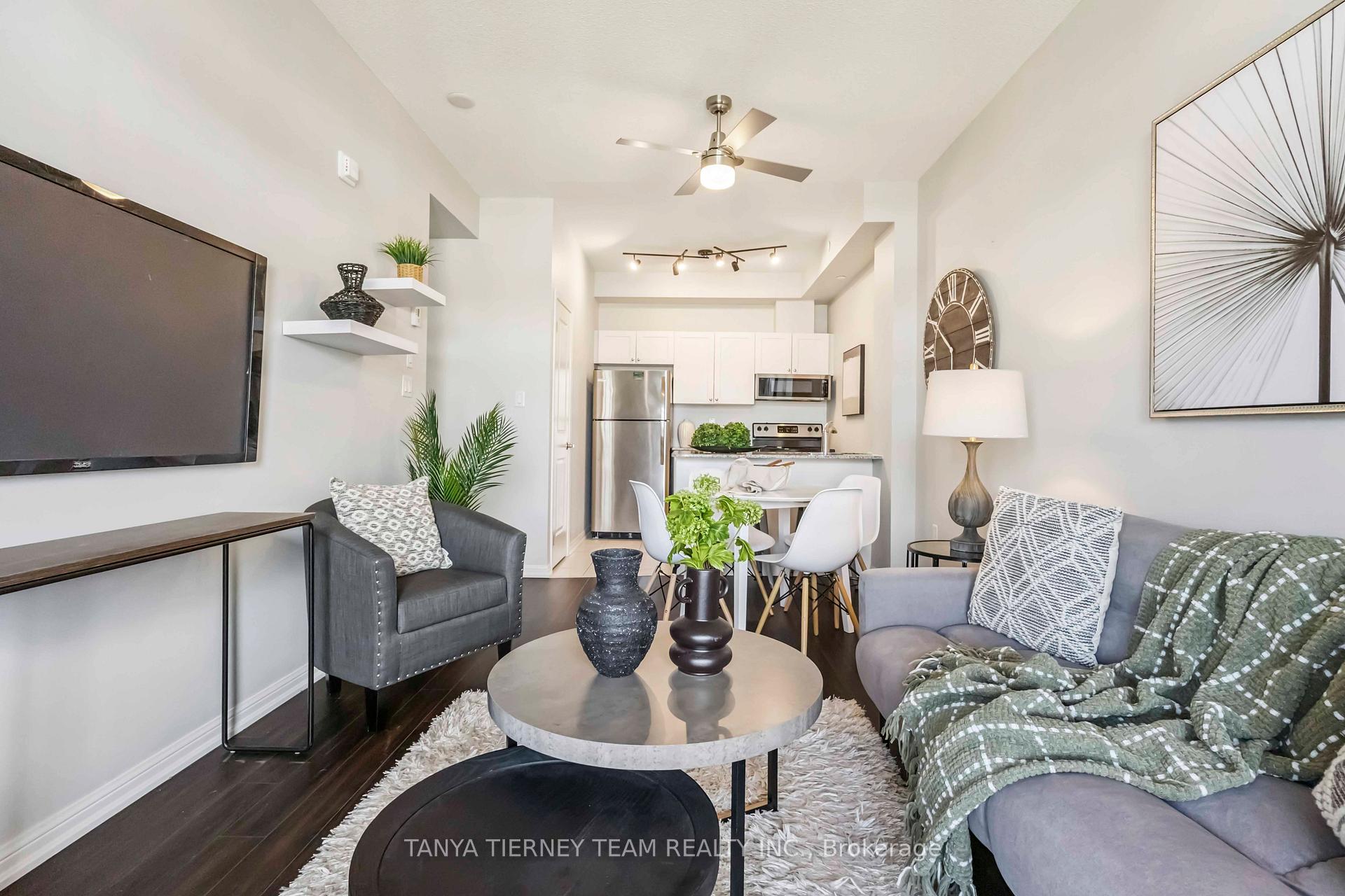 Photo 11 of Unit 404, 84 Aspen Springs Drive, Clarington, Bowmanville — HOMEH